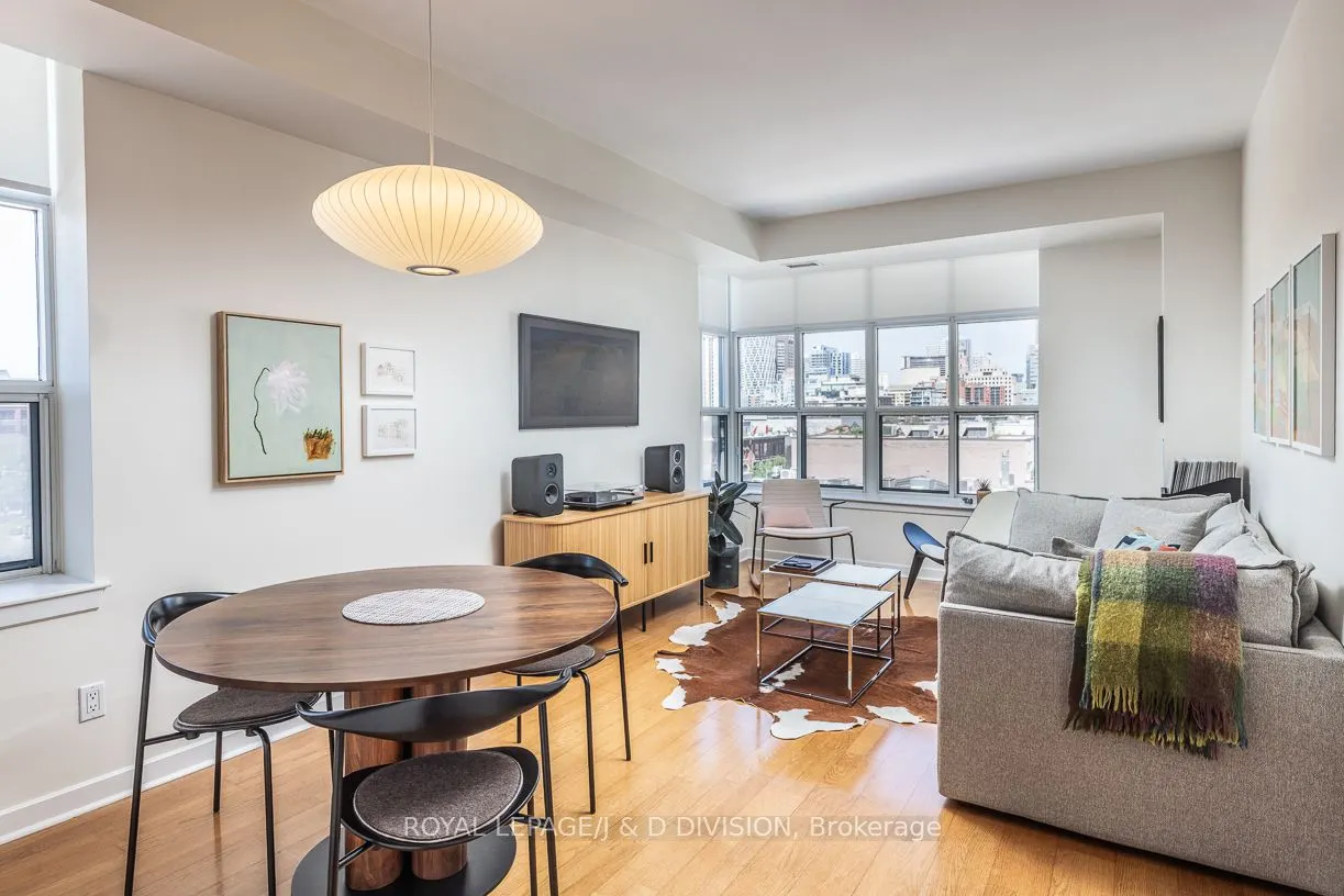 438 Richmond Street W, #610