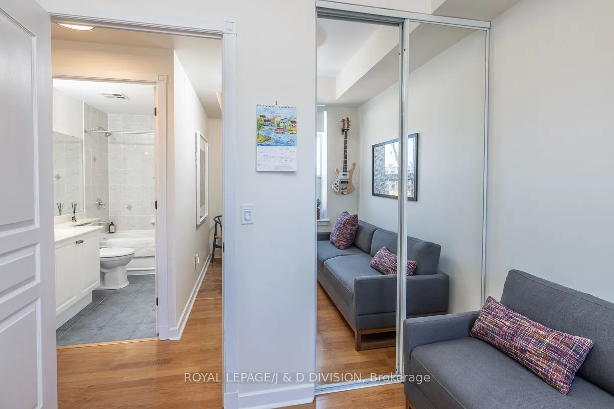 438 Richmond Street W, #610