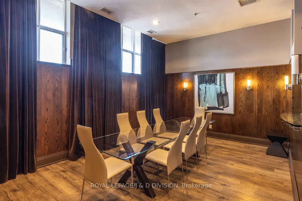 438 Richmond Street W, #610