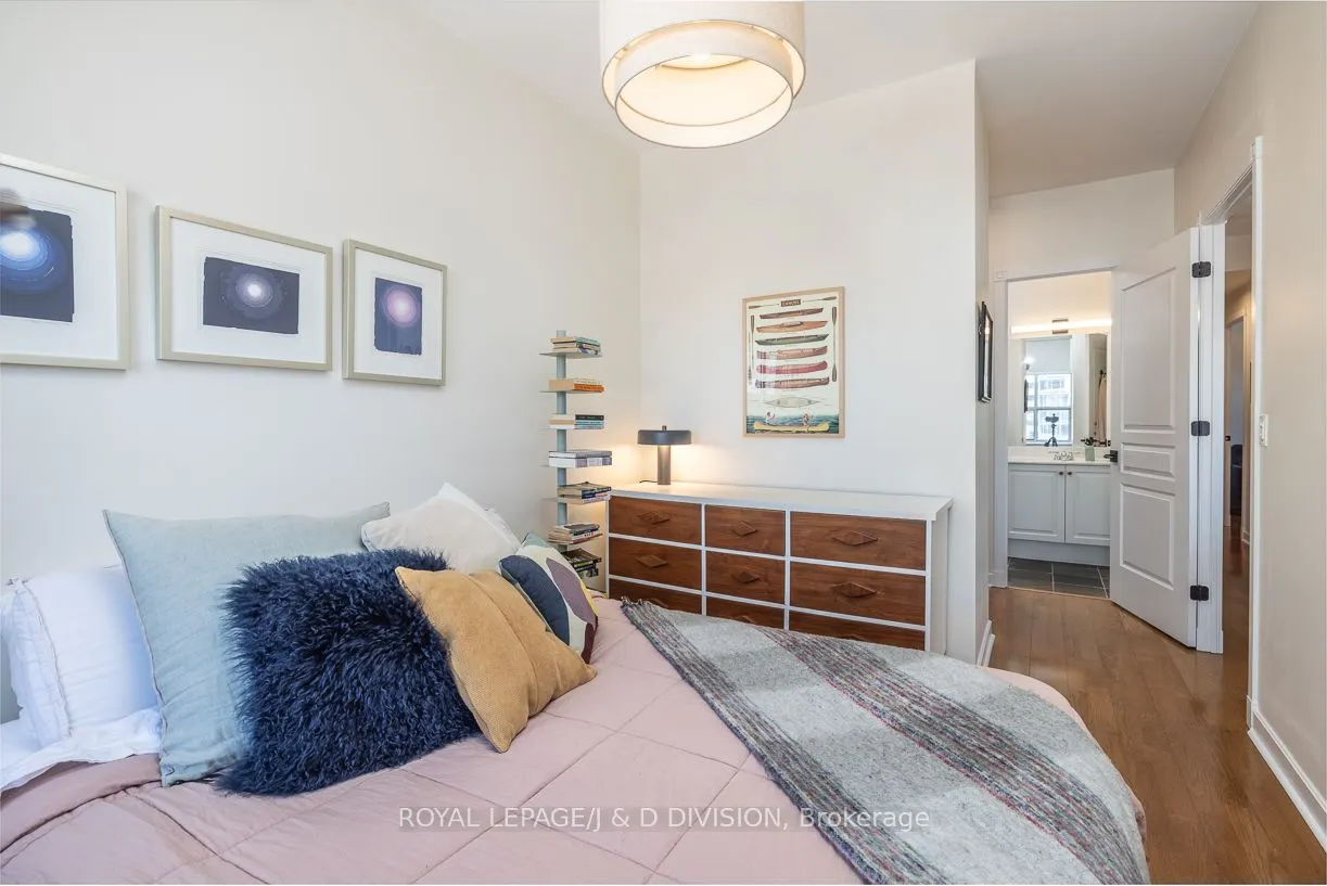 438 Richmond Street W, #610