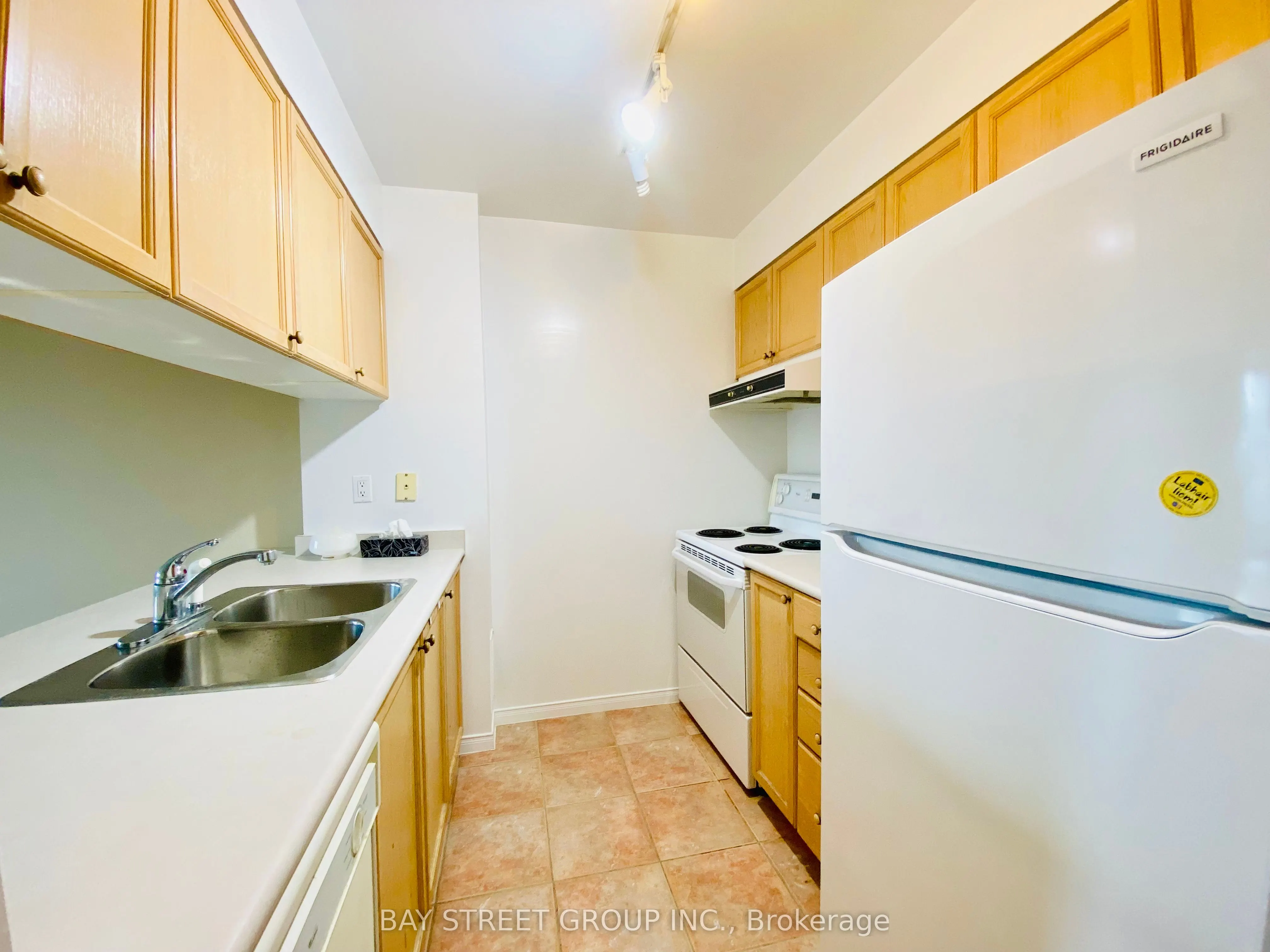 889 Bay Street, #1503