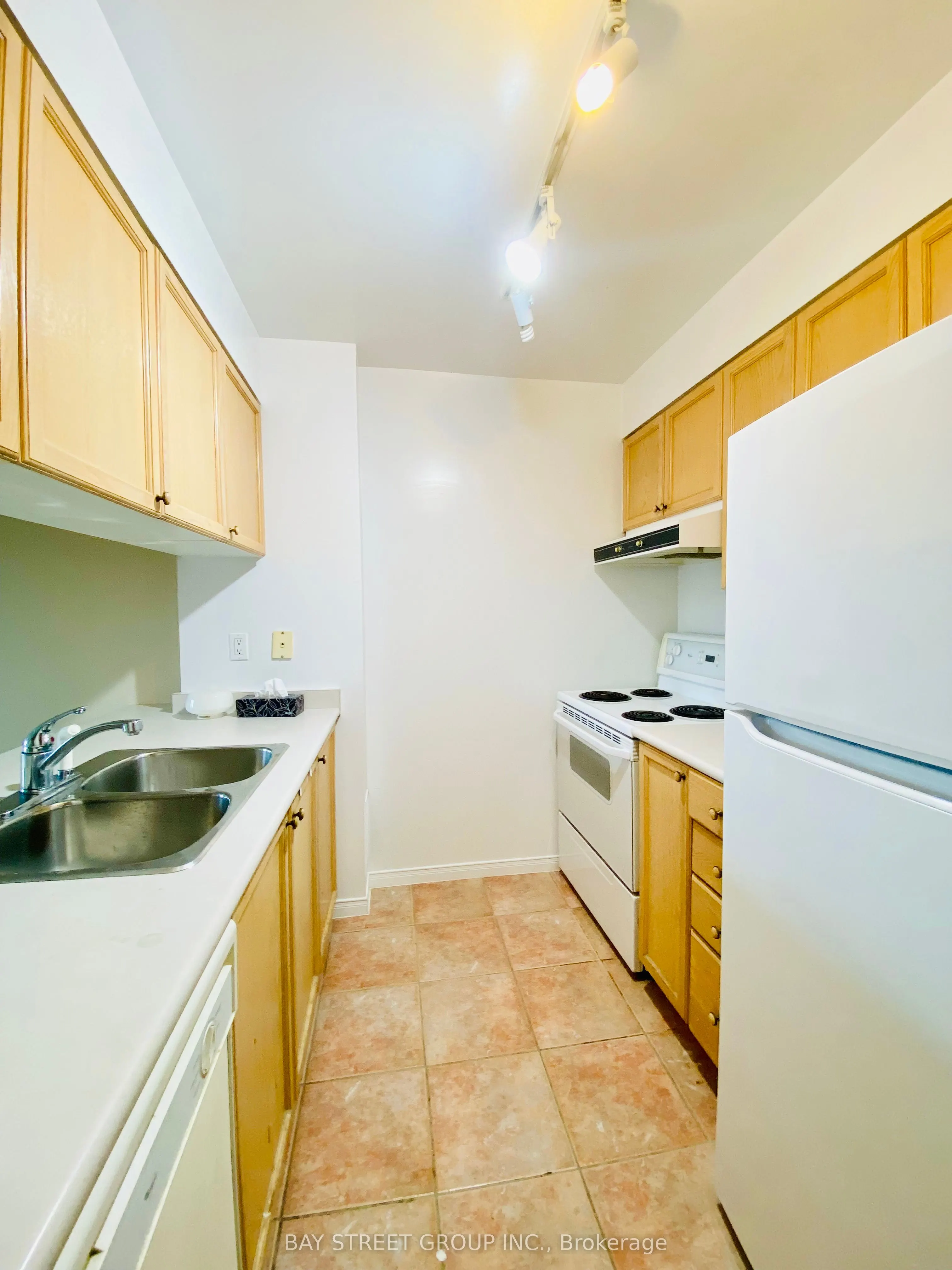 889 Bay Street, #1503