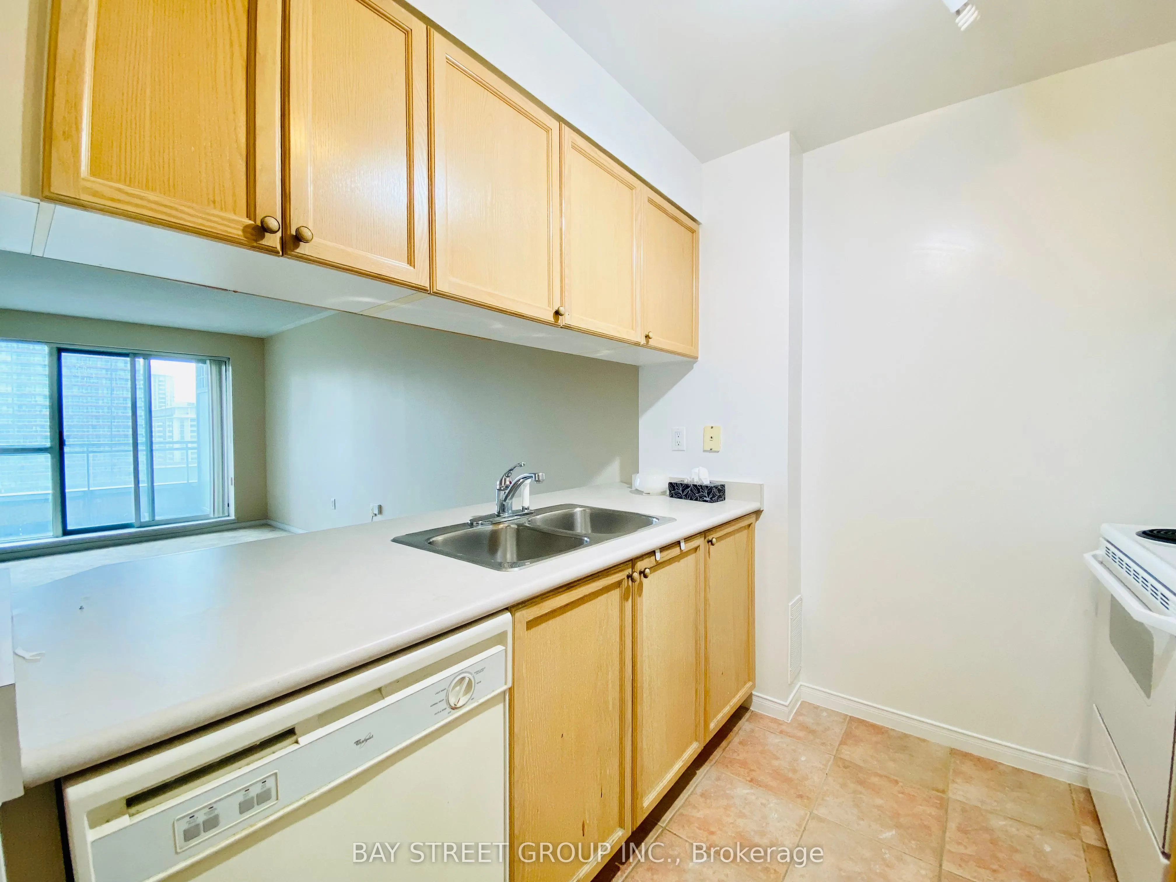 889 Bay Street, #1503