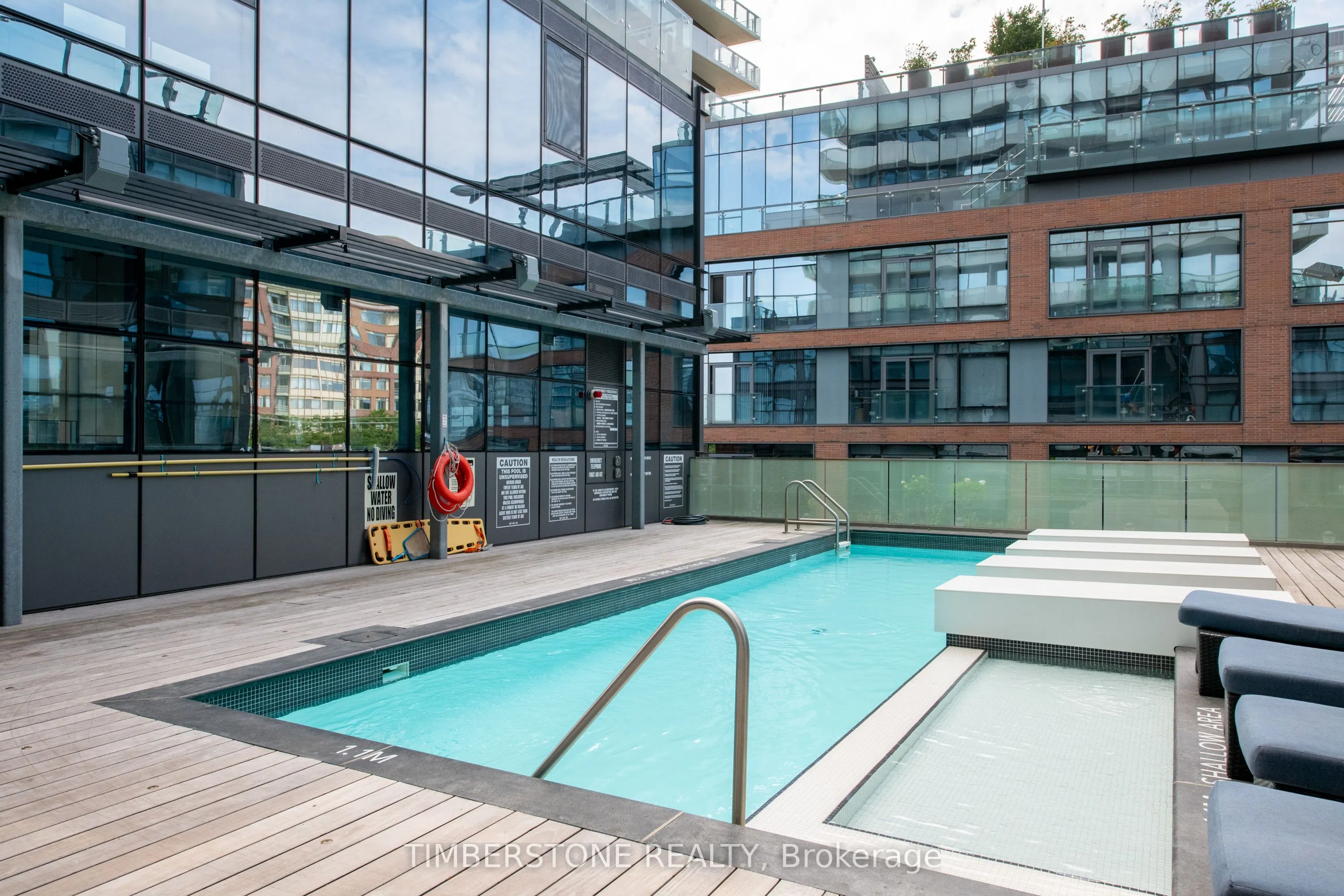 390 Cherry Street, #704