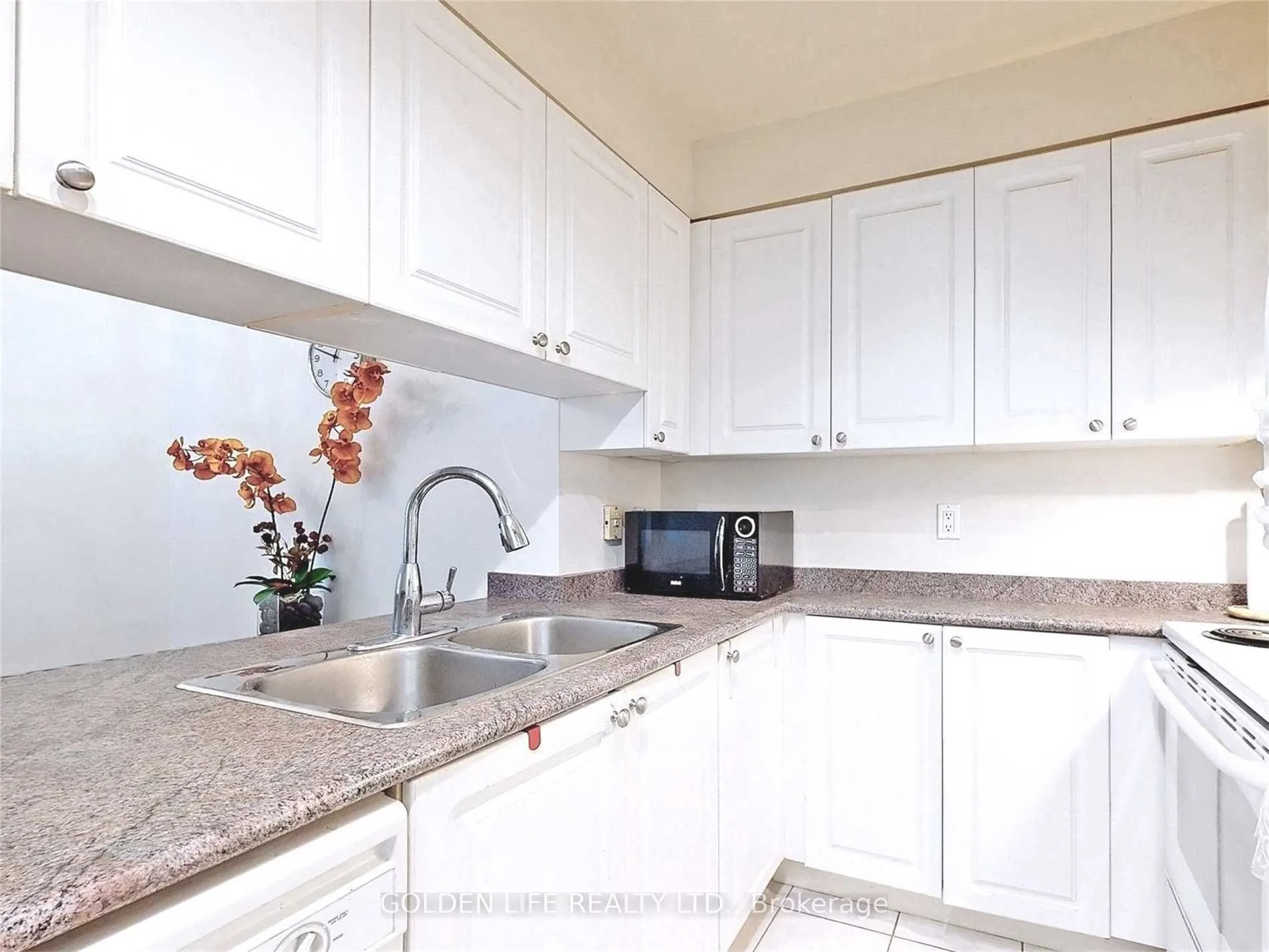 889 Bay Street, #205