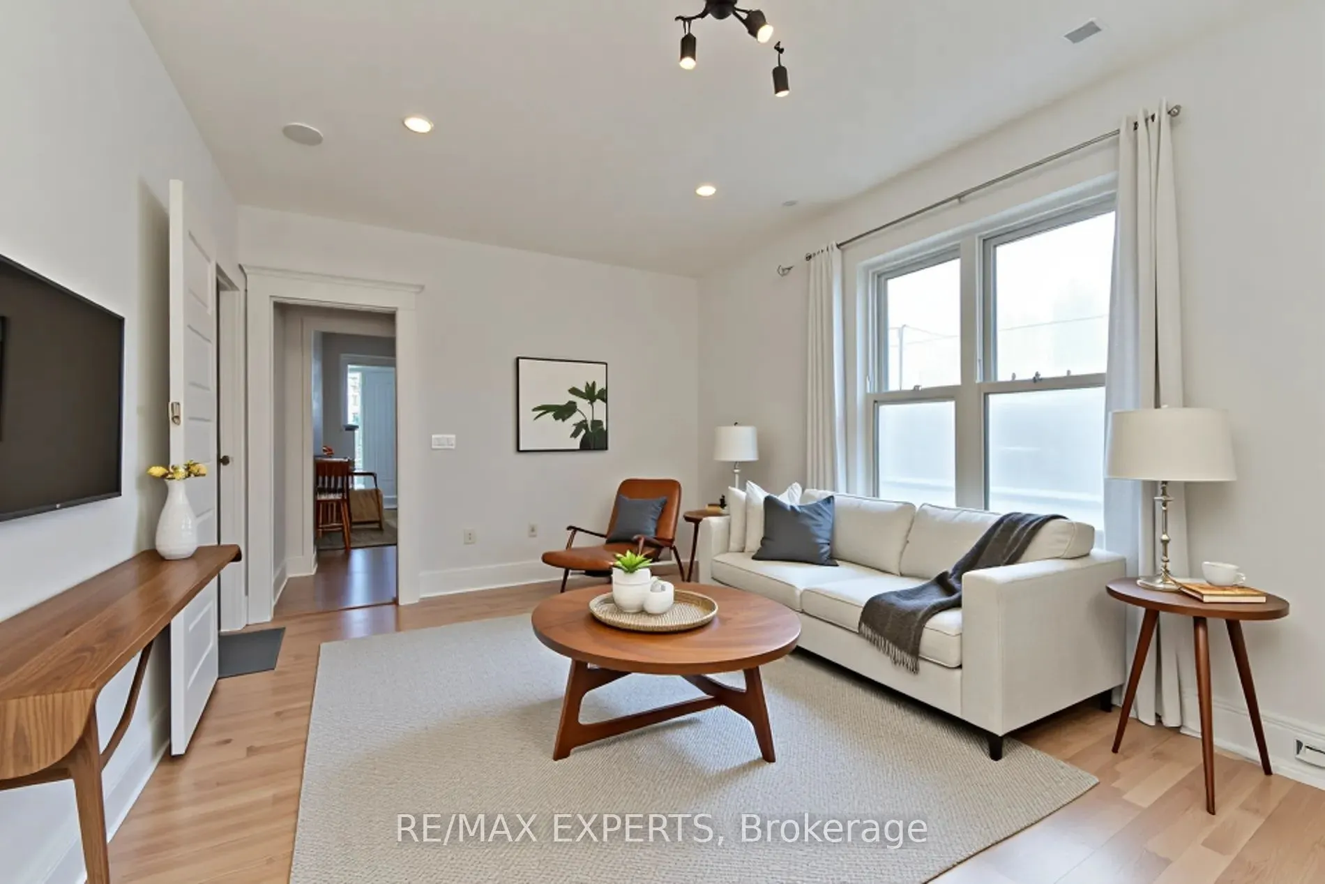 18 Barton Avenue