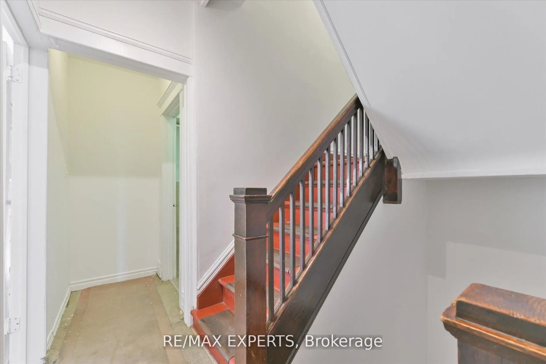 18 Barton Avenue