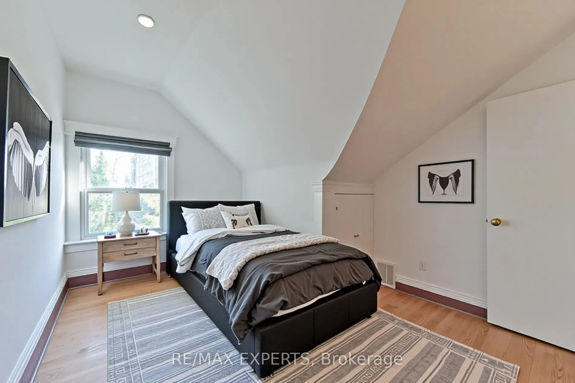 18 Barton Avenue