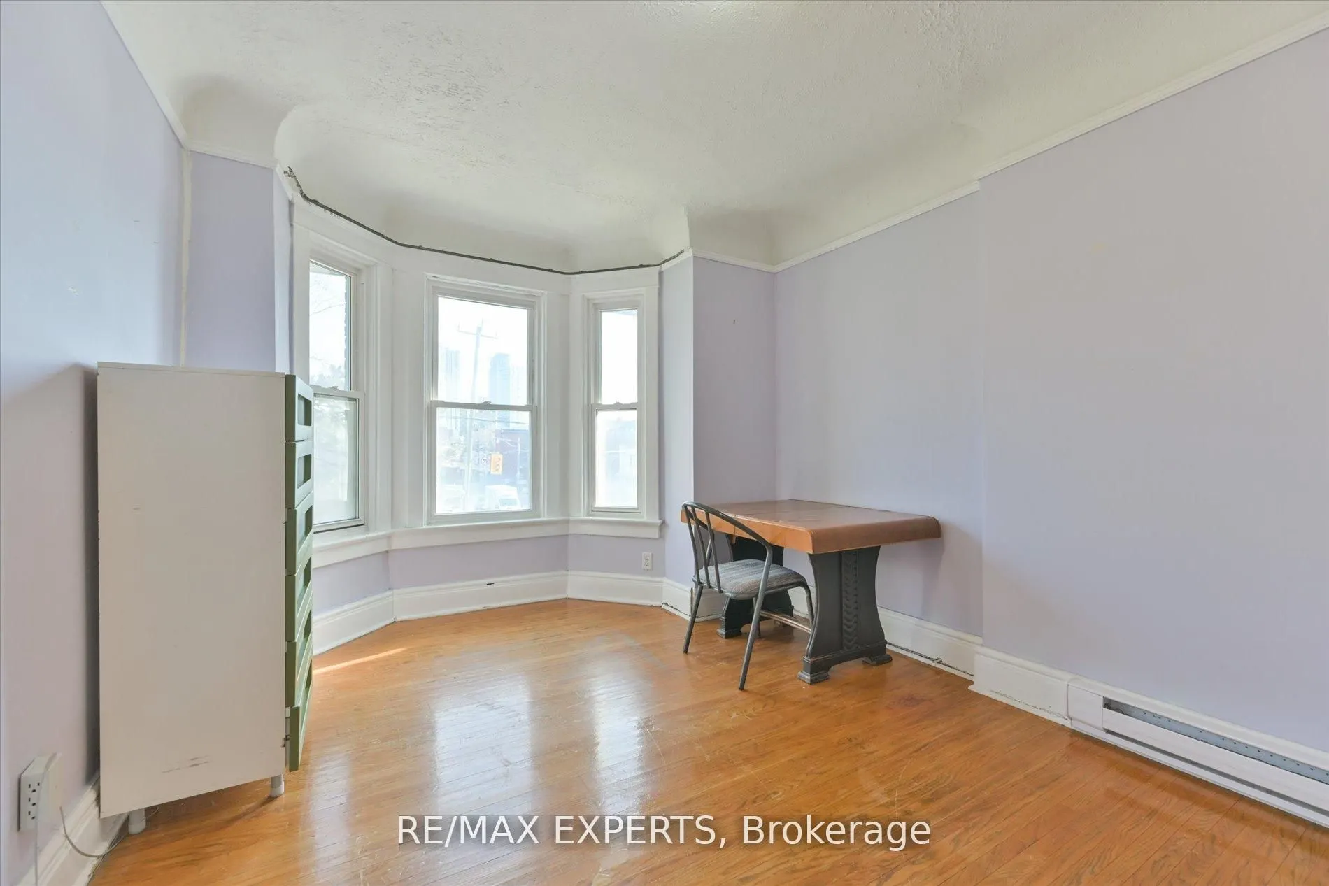 18 Barton Avenue