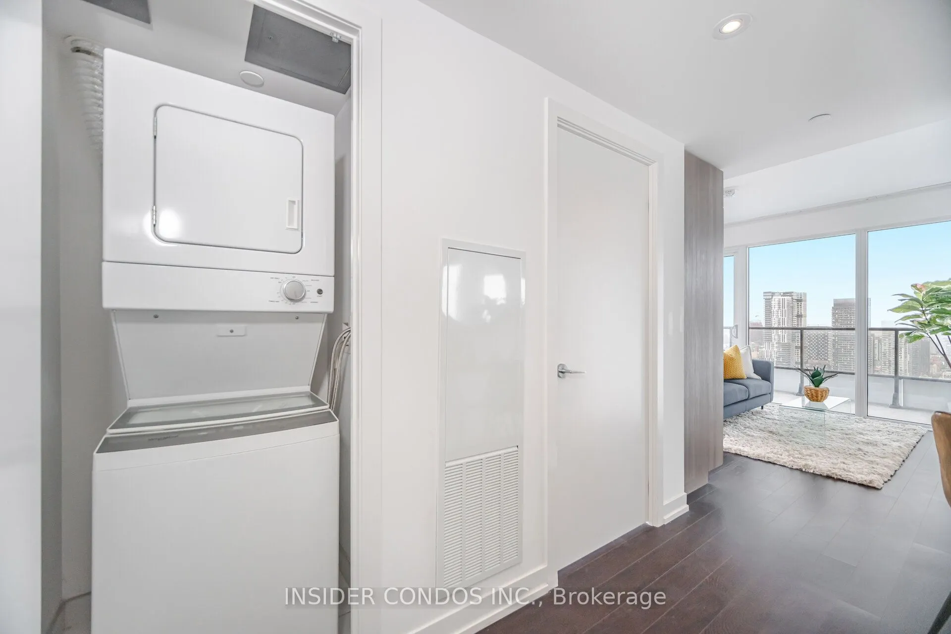 85 Wood Street, #4016