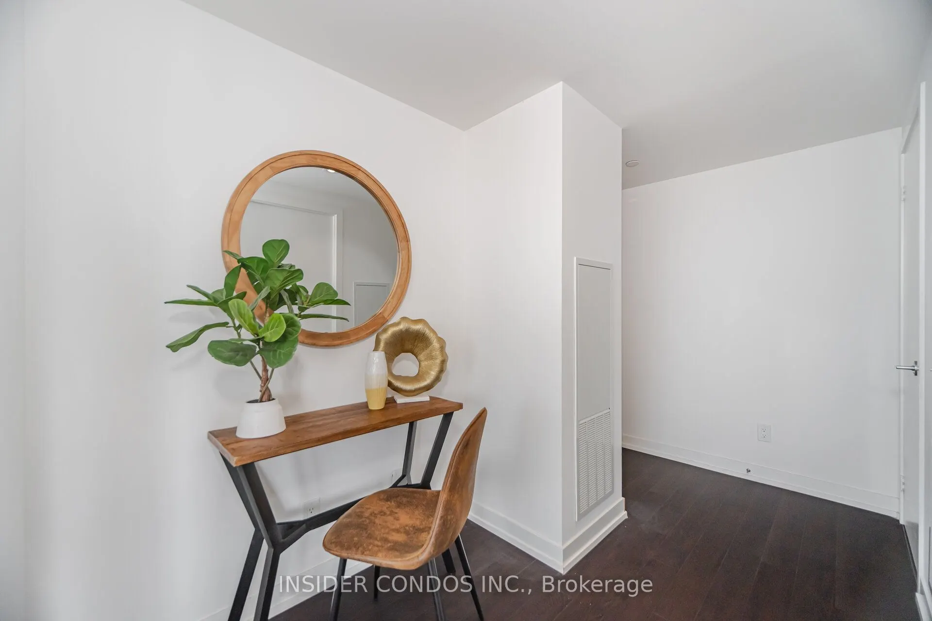 85 Wood Street, #4016