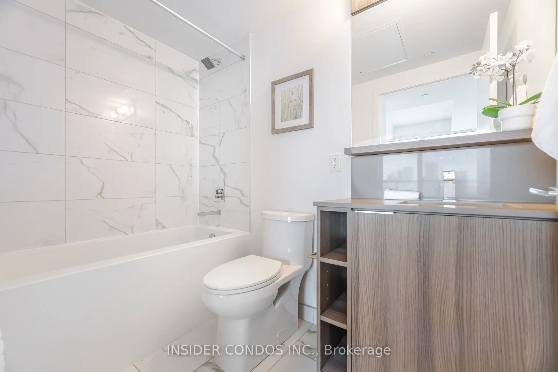 85 Wood Street, #4016