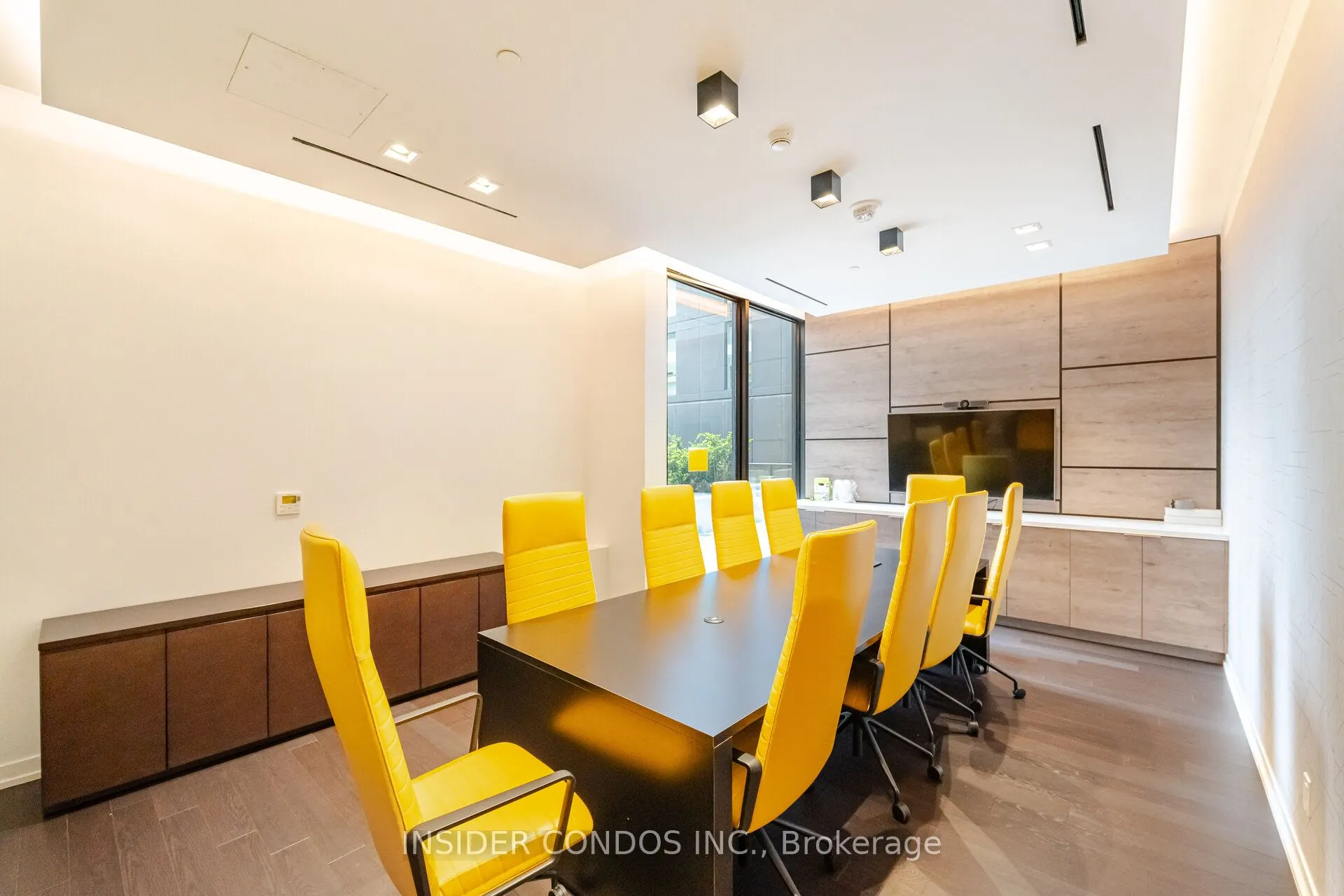 85 Wood Street, #4016