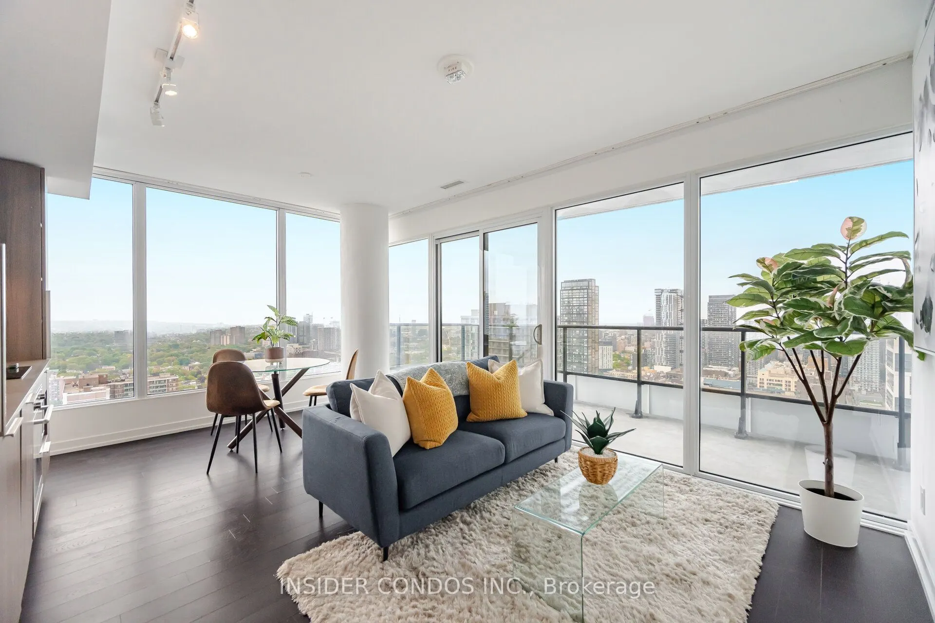 85 Wood Street, #4016
