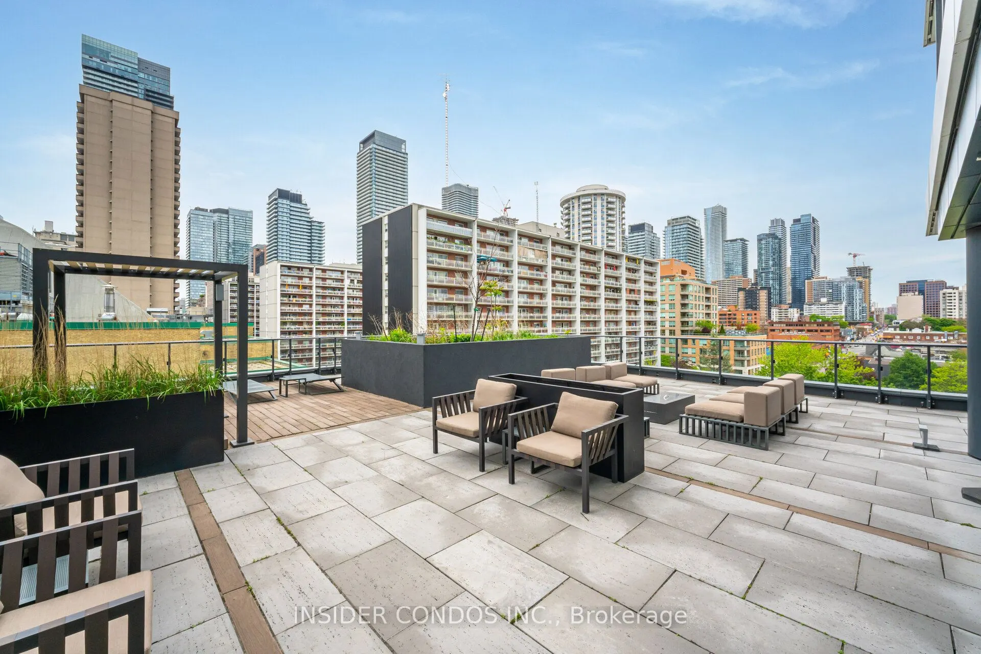 85 Wood Street, #4016
