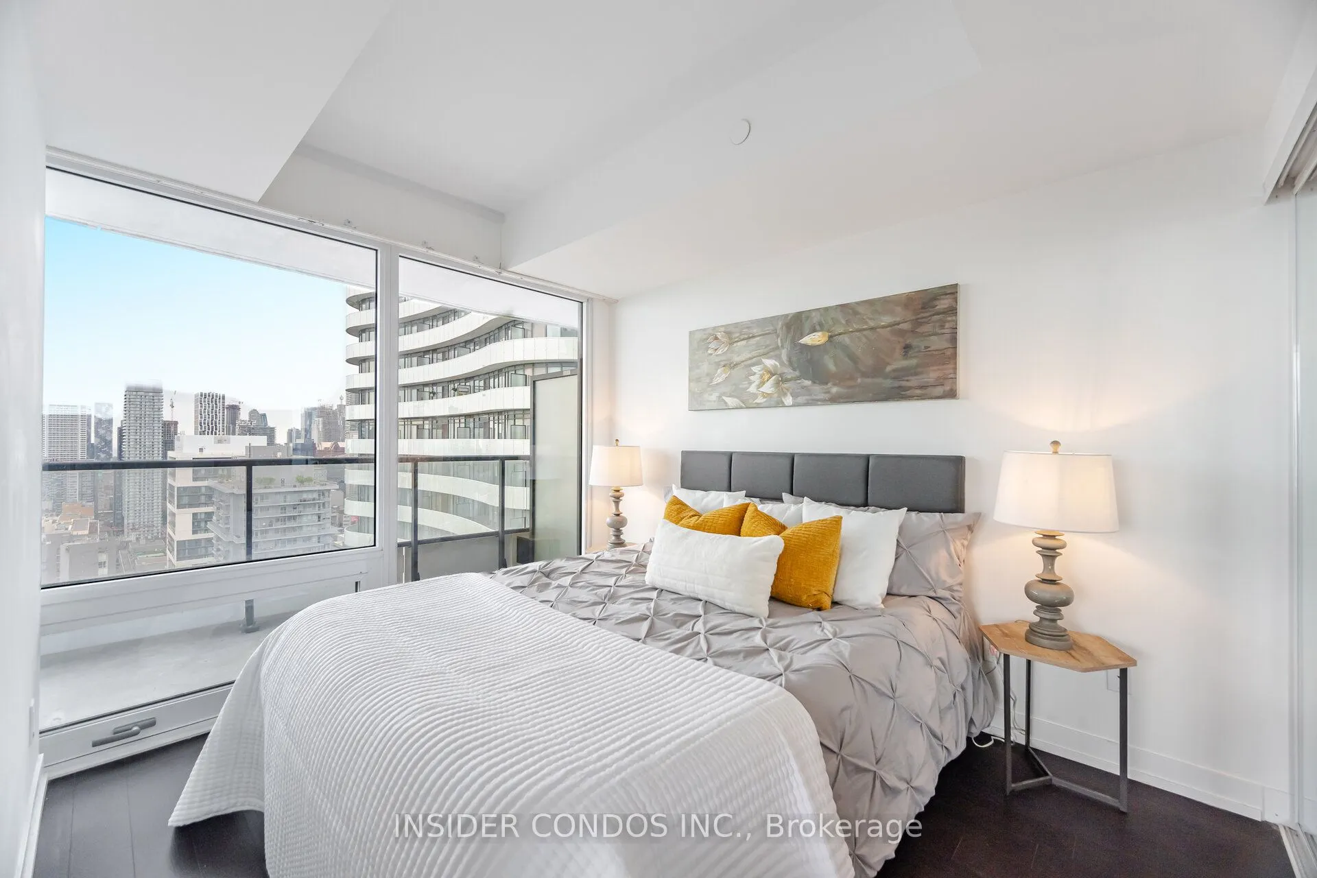 85 Wood Street, #4016