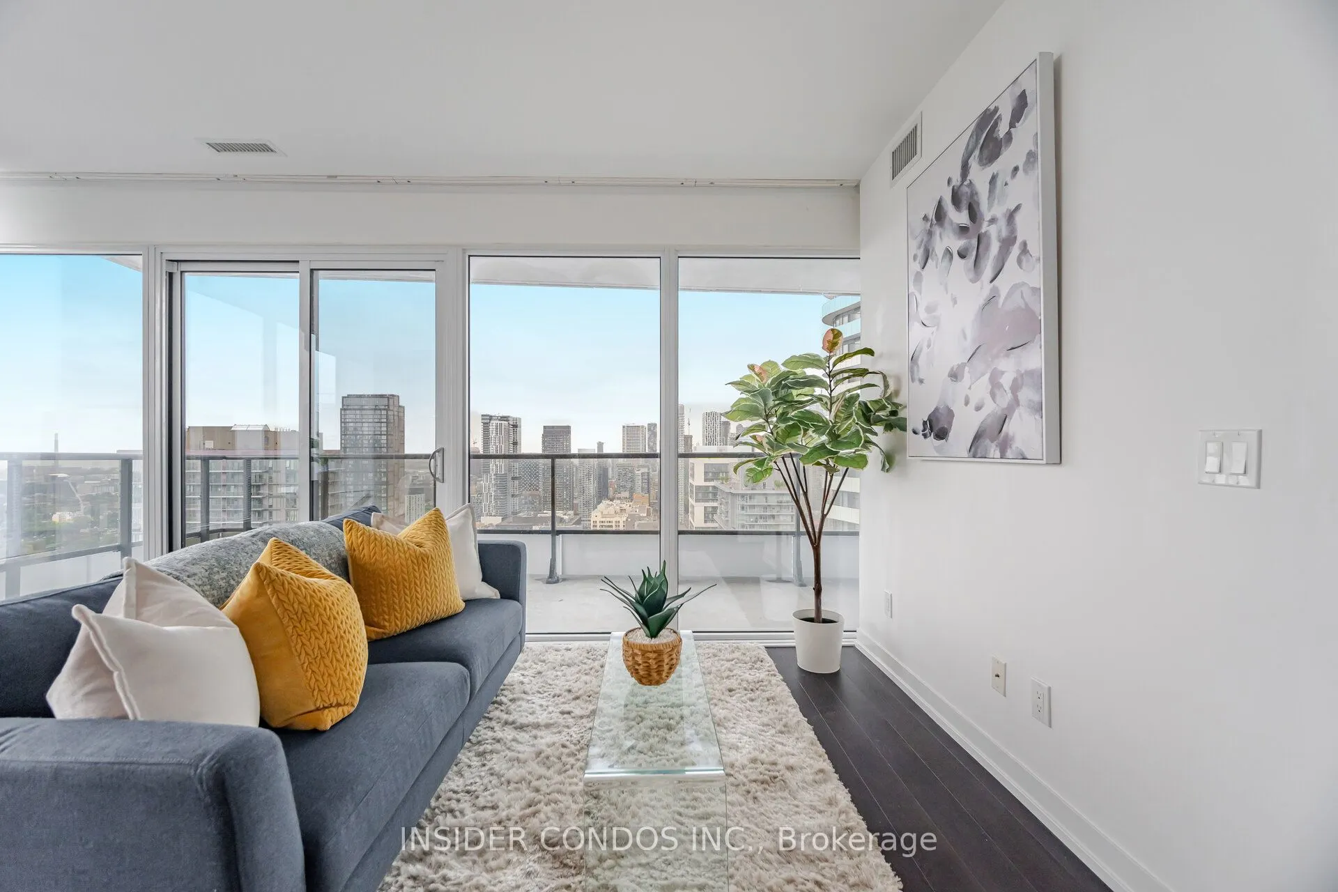 85 Wood Street, #4016