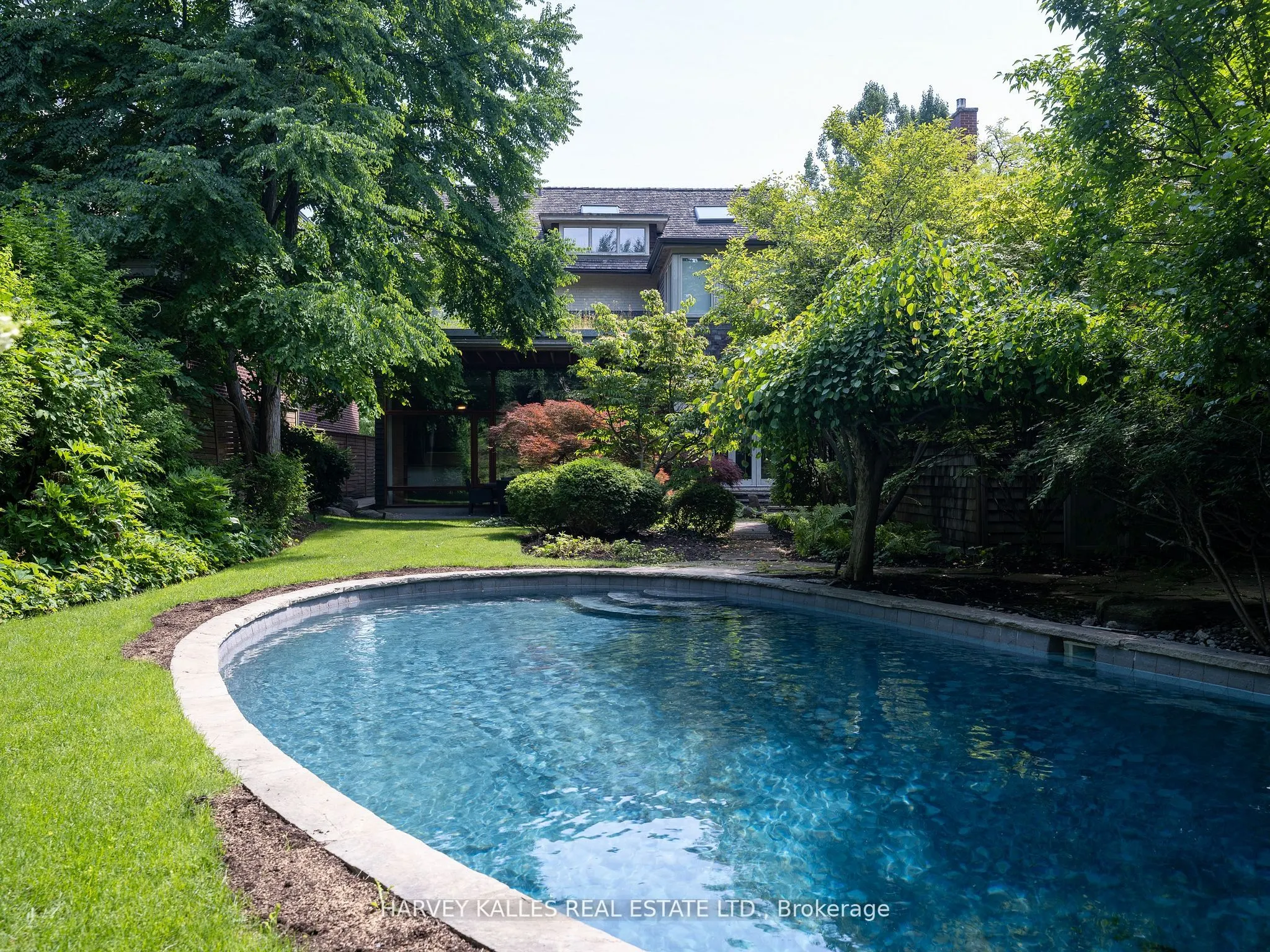38 Dunvegan Road