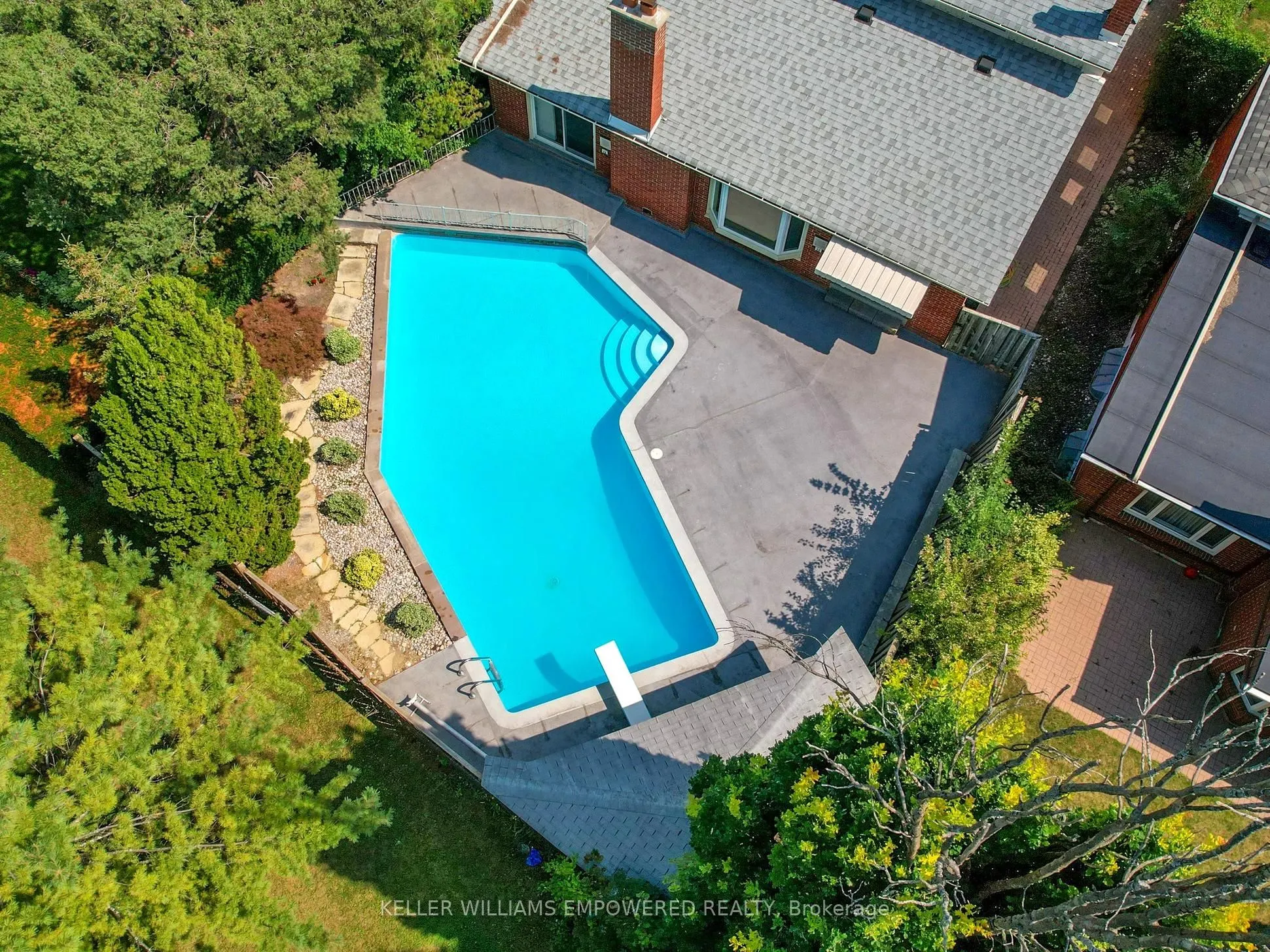 694 Conacher Drive