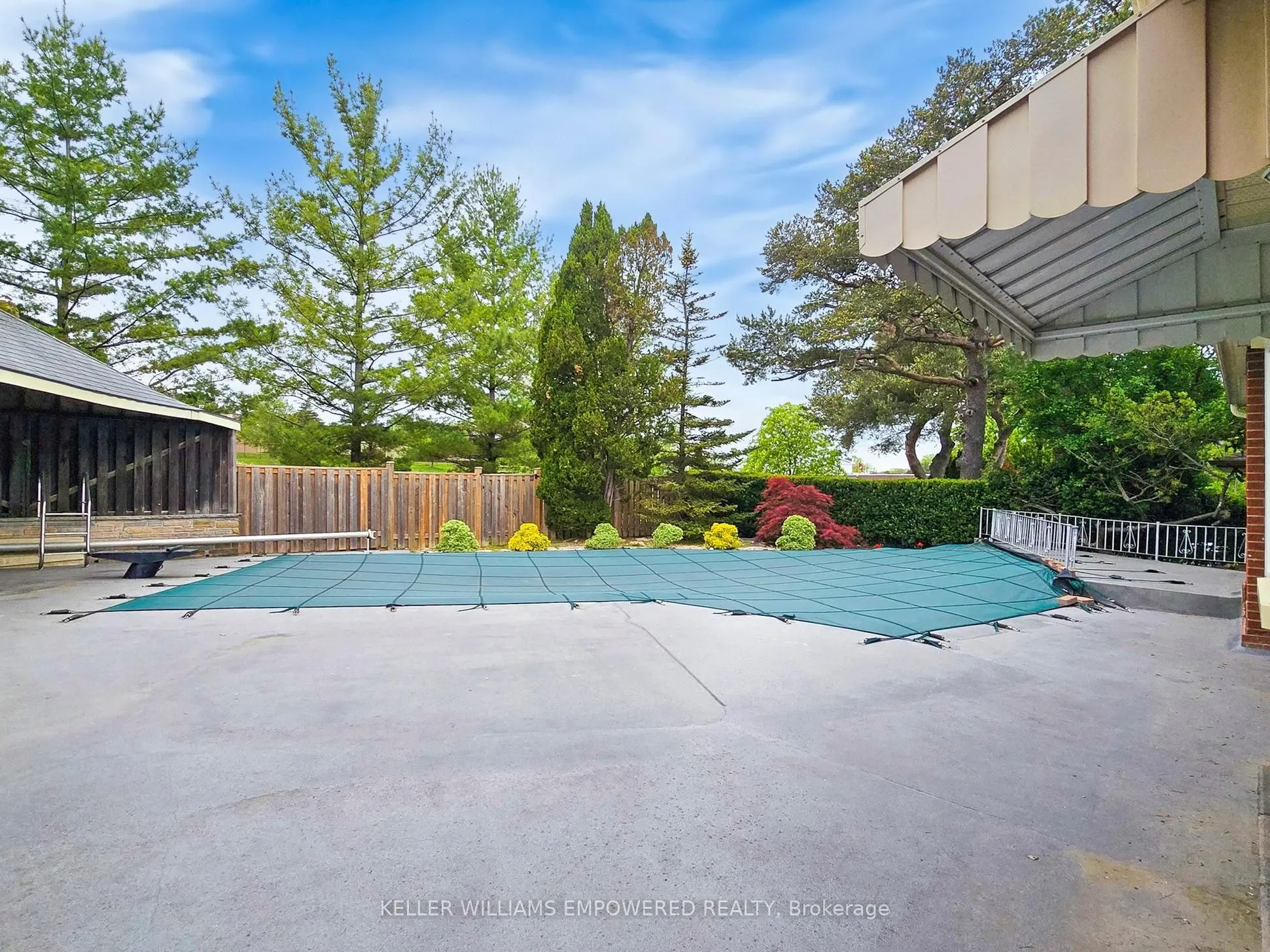 694 Conacher Drive