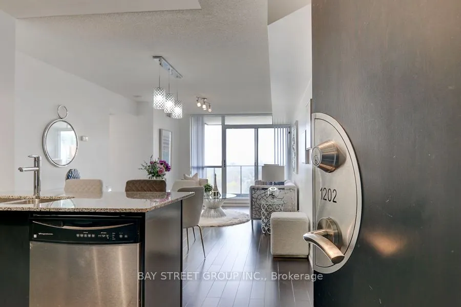 5793 Yonge Street, #1202