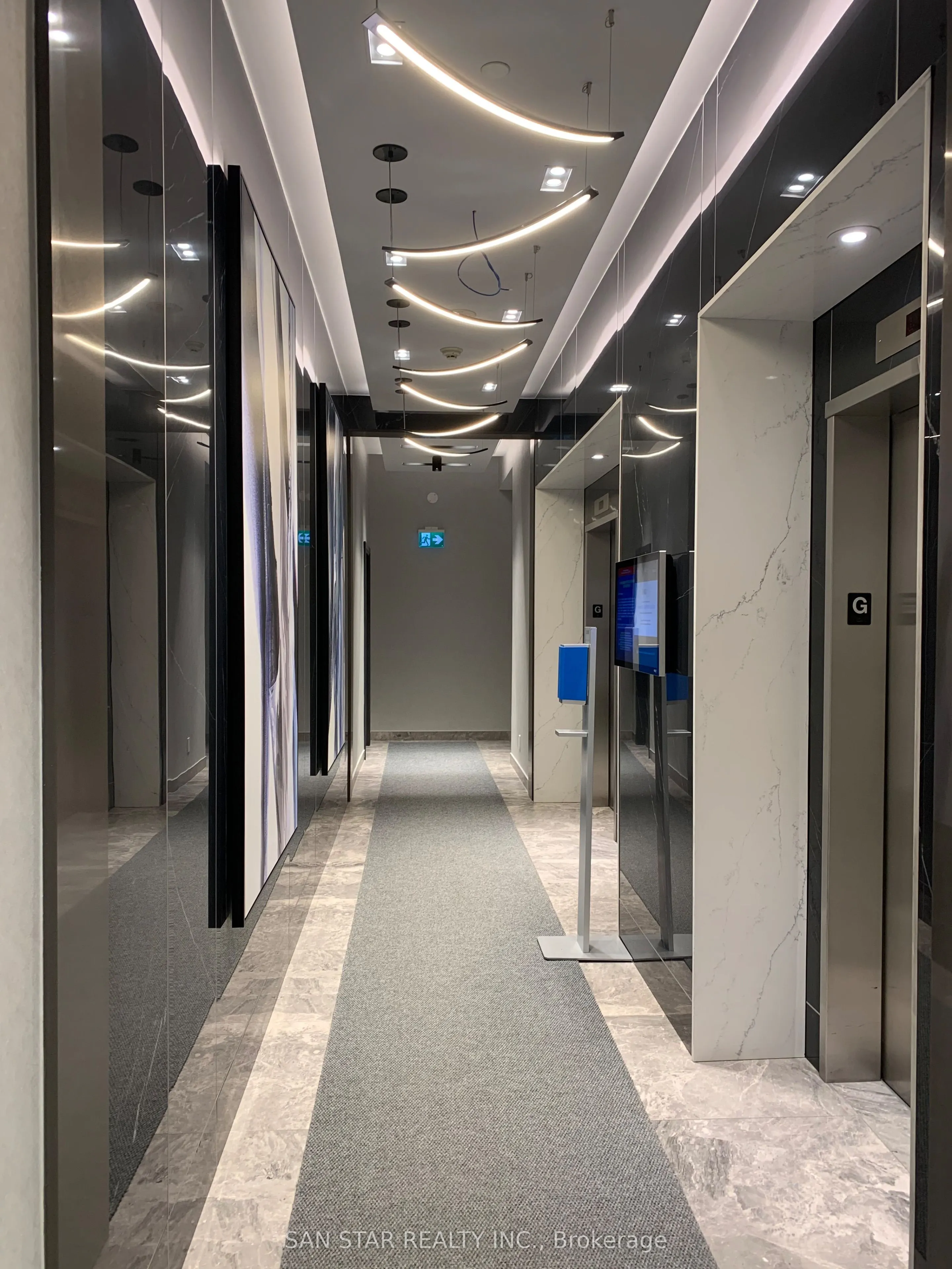 16 Yonge Street, #2201