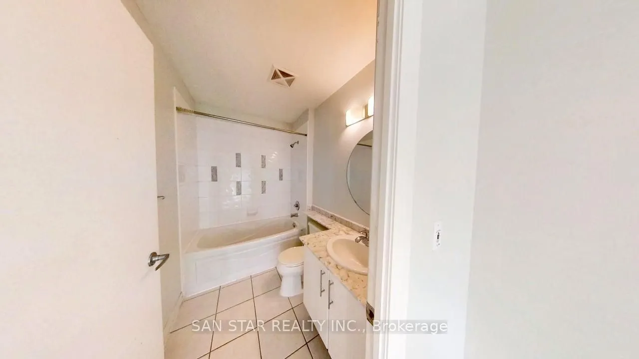 16 Yonge Street, #2201