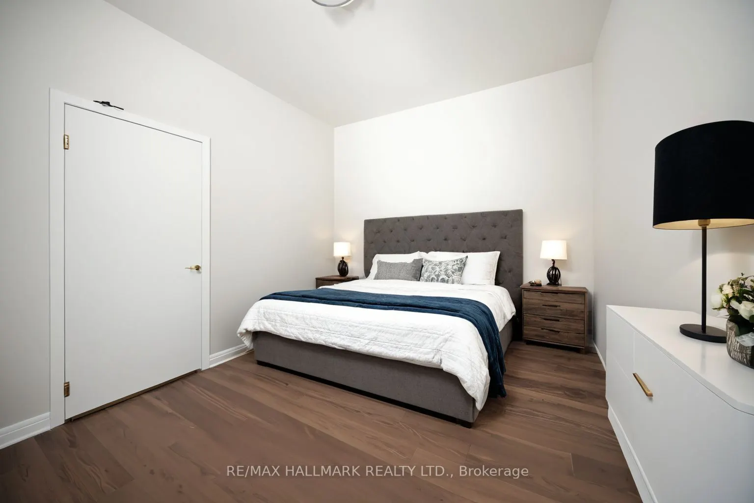 3 Clinton Place