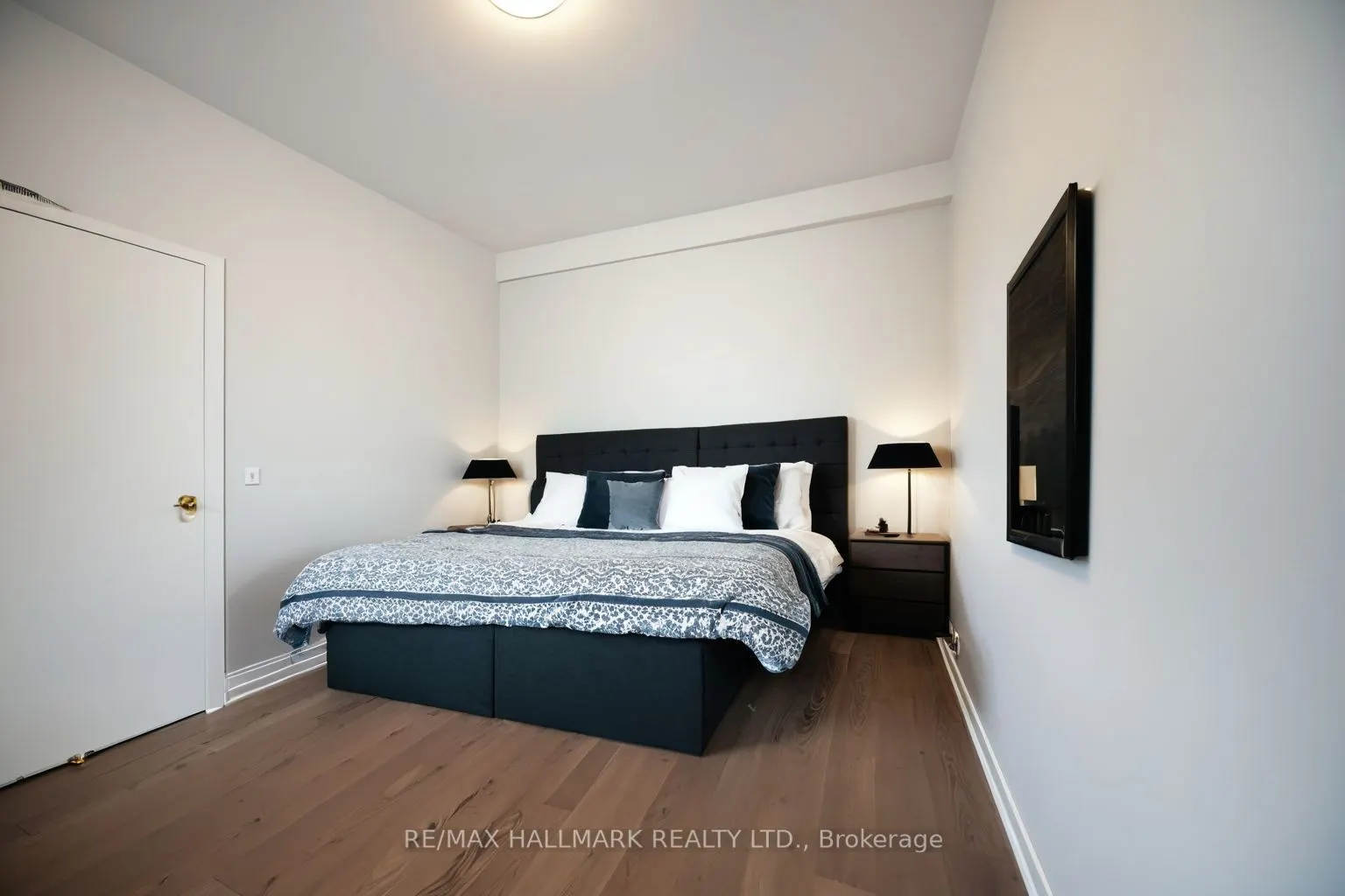 3 Clinton Place