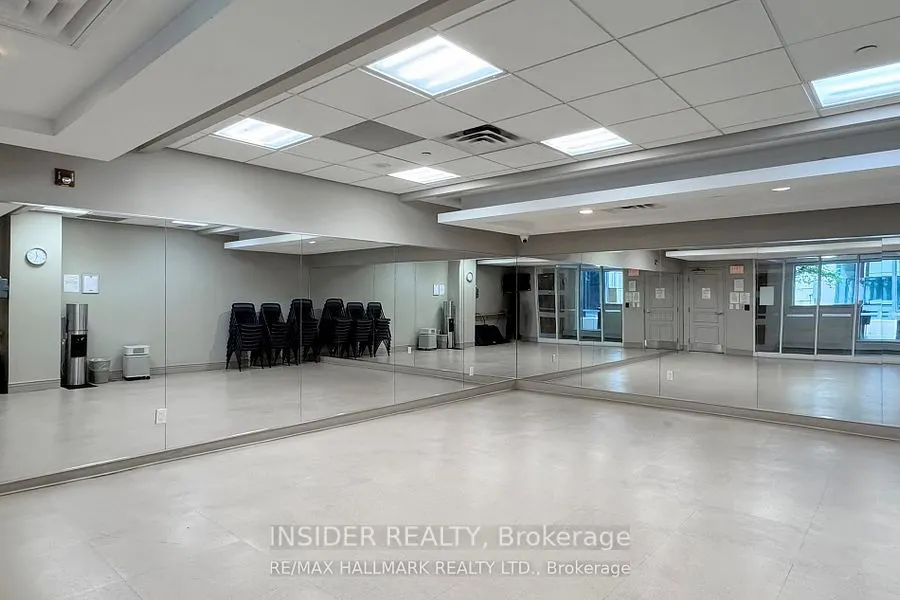 660 Sheppard Avenue E, #305
