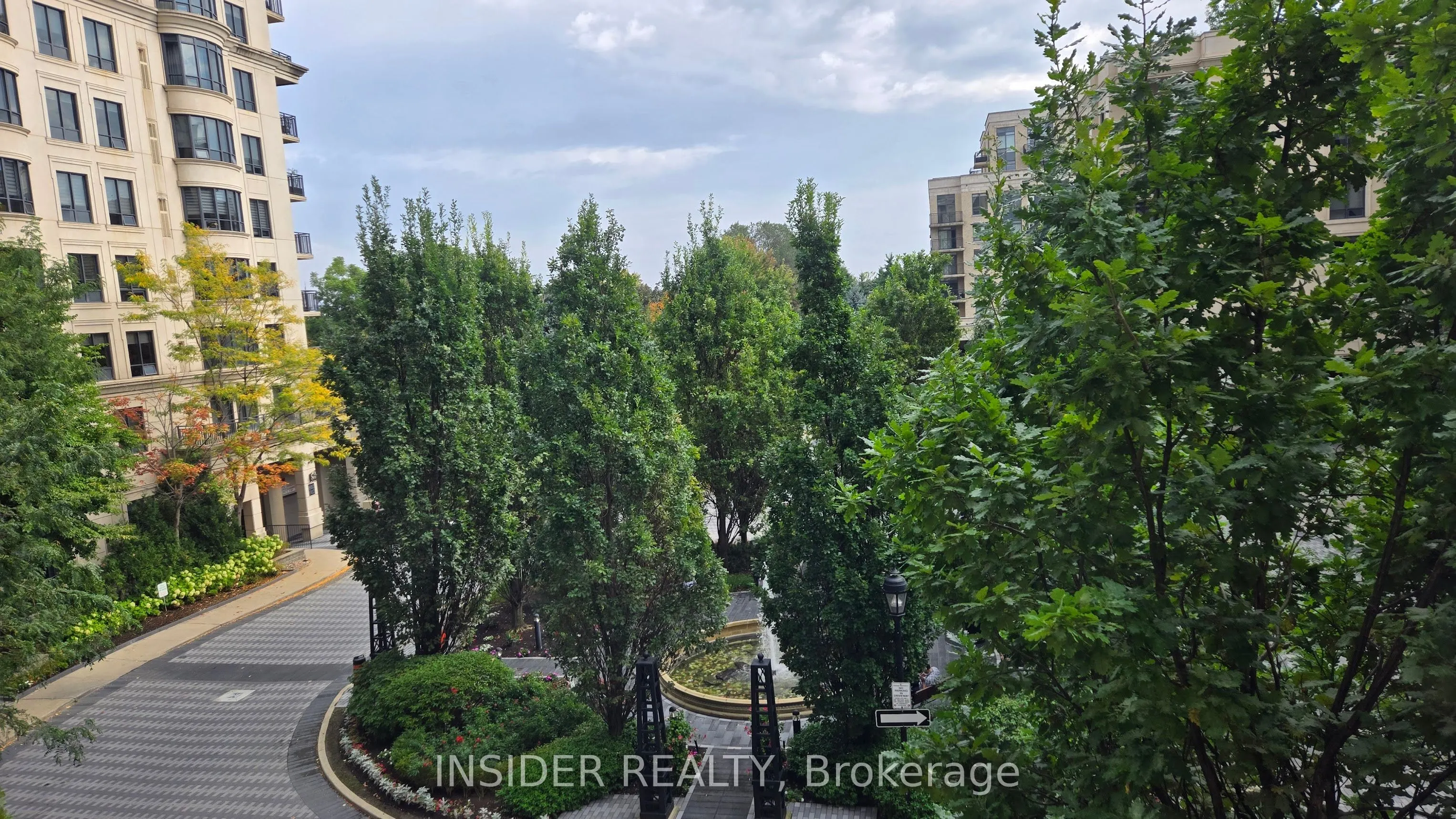 660 Sheppard Avenue E, #305