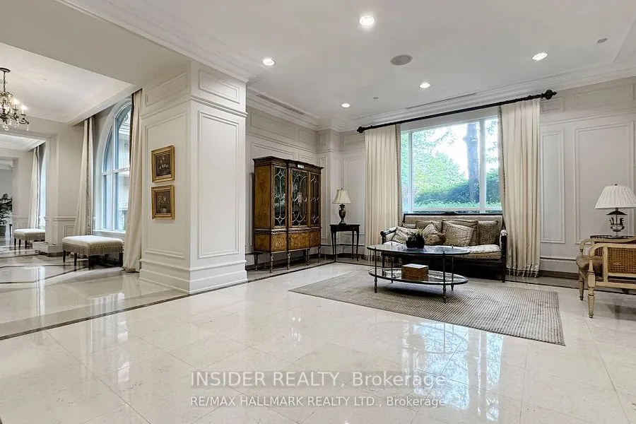 660 Sheppard Avenue E, #305