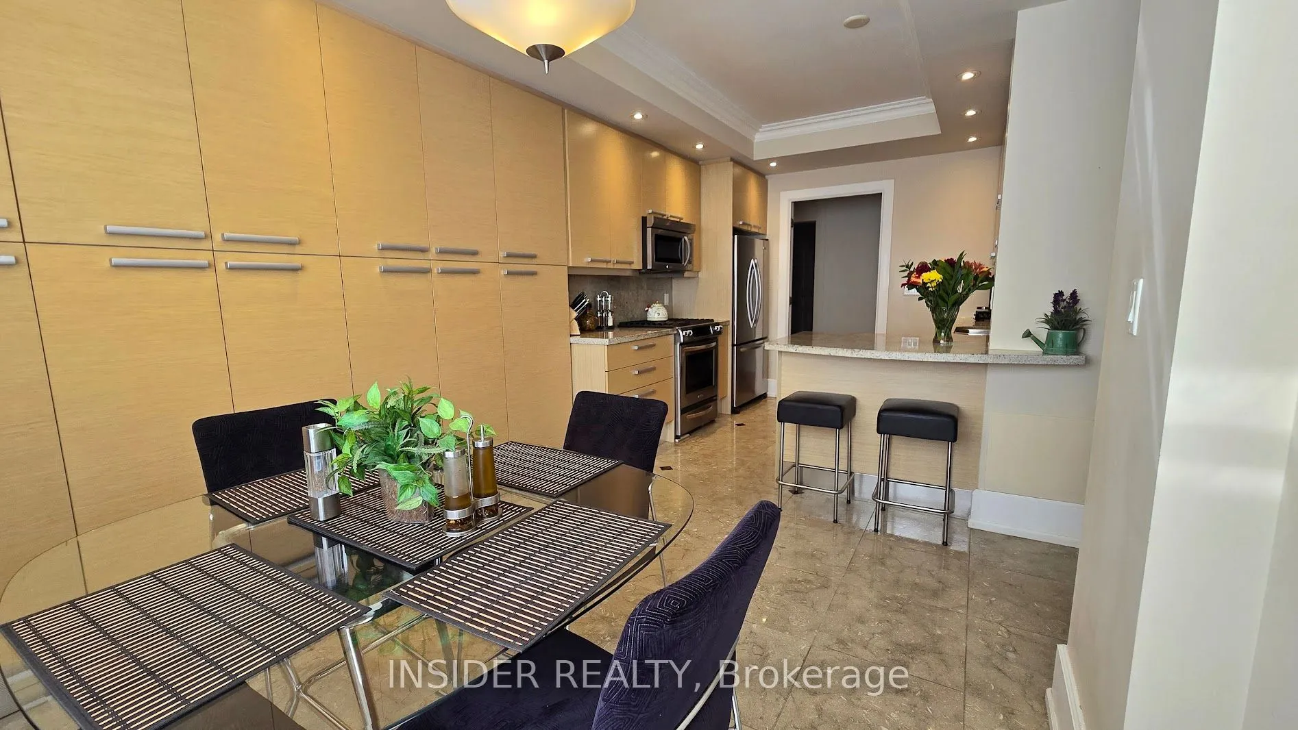 660 Sheppard Avenue E, #305