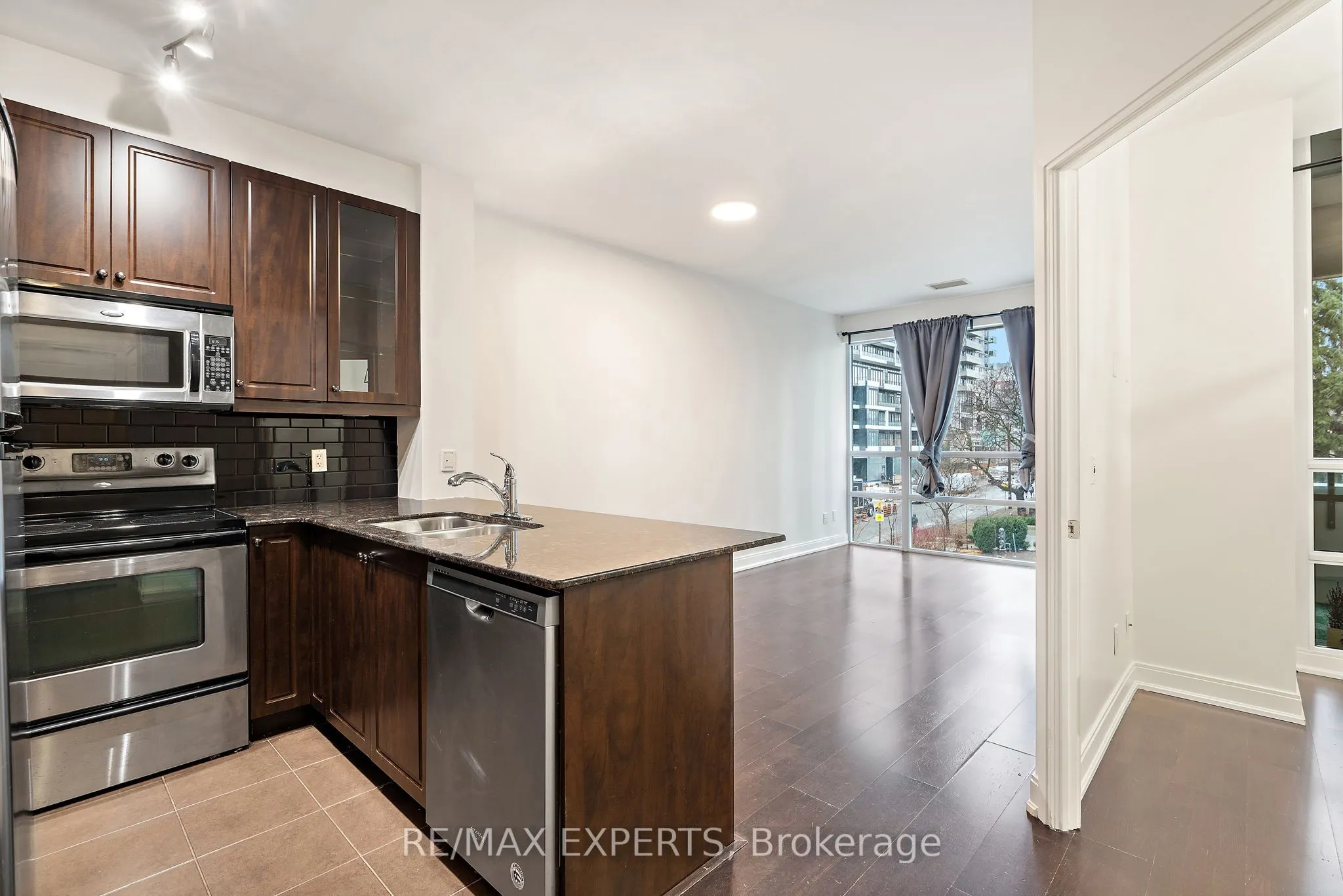 88 Broadway Avenue, #316