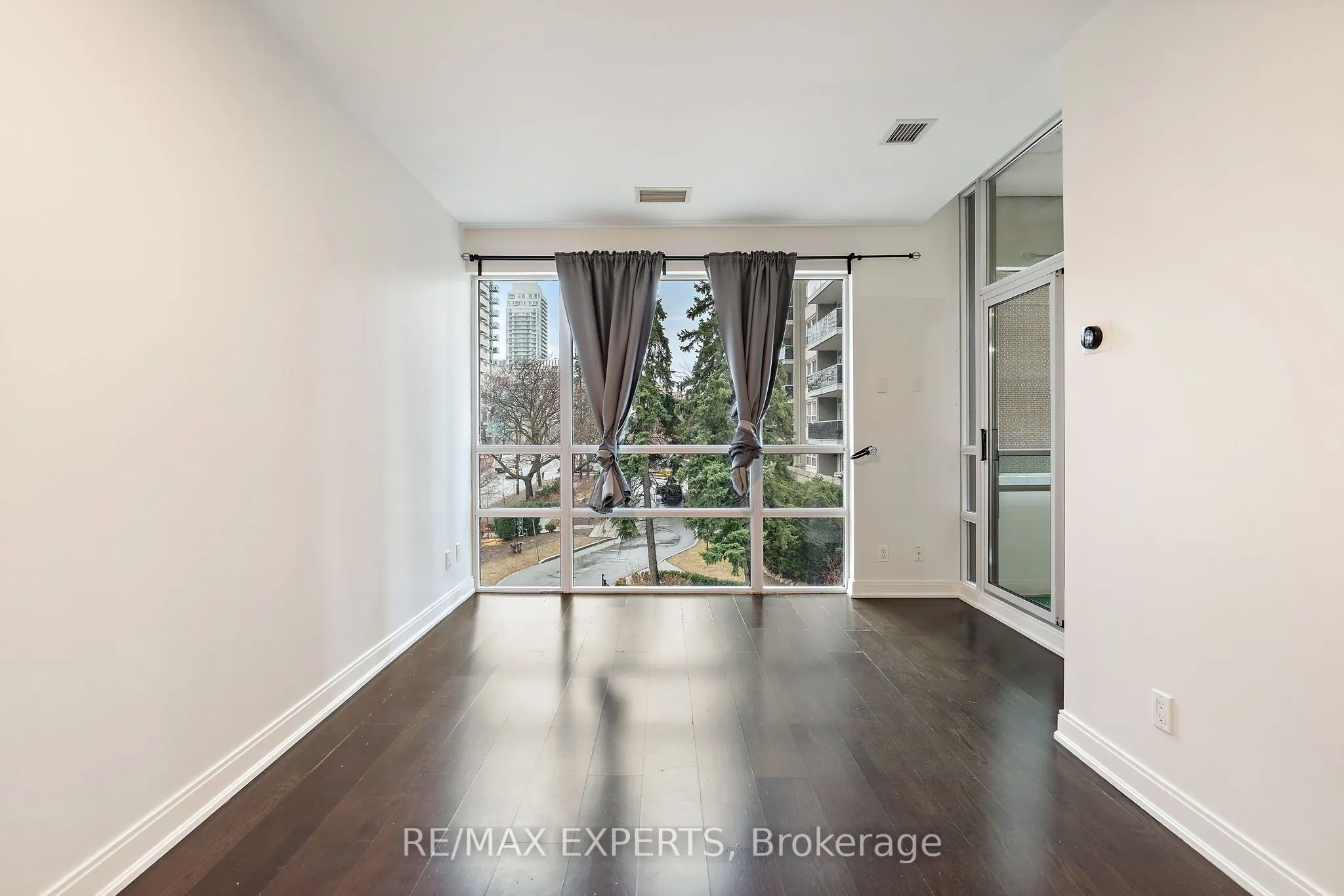 88 Broadway Avenue, #316