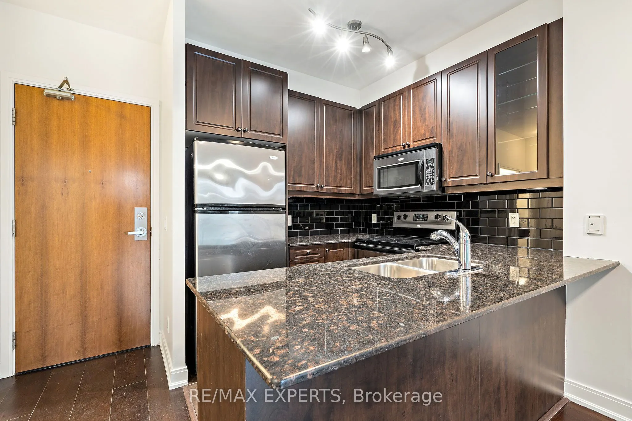 88 Broadway Avenue, #316
