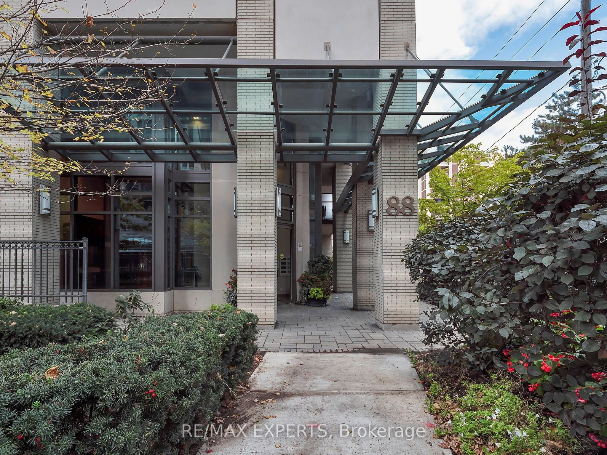 88 Broadway Avenue, #316
