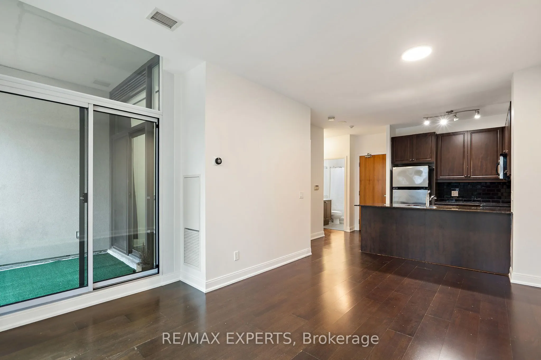 88 Broadway Avenue, #316