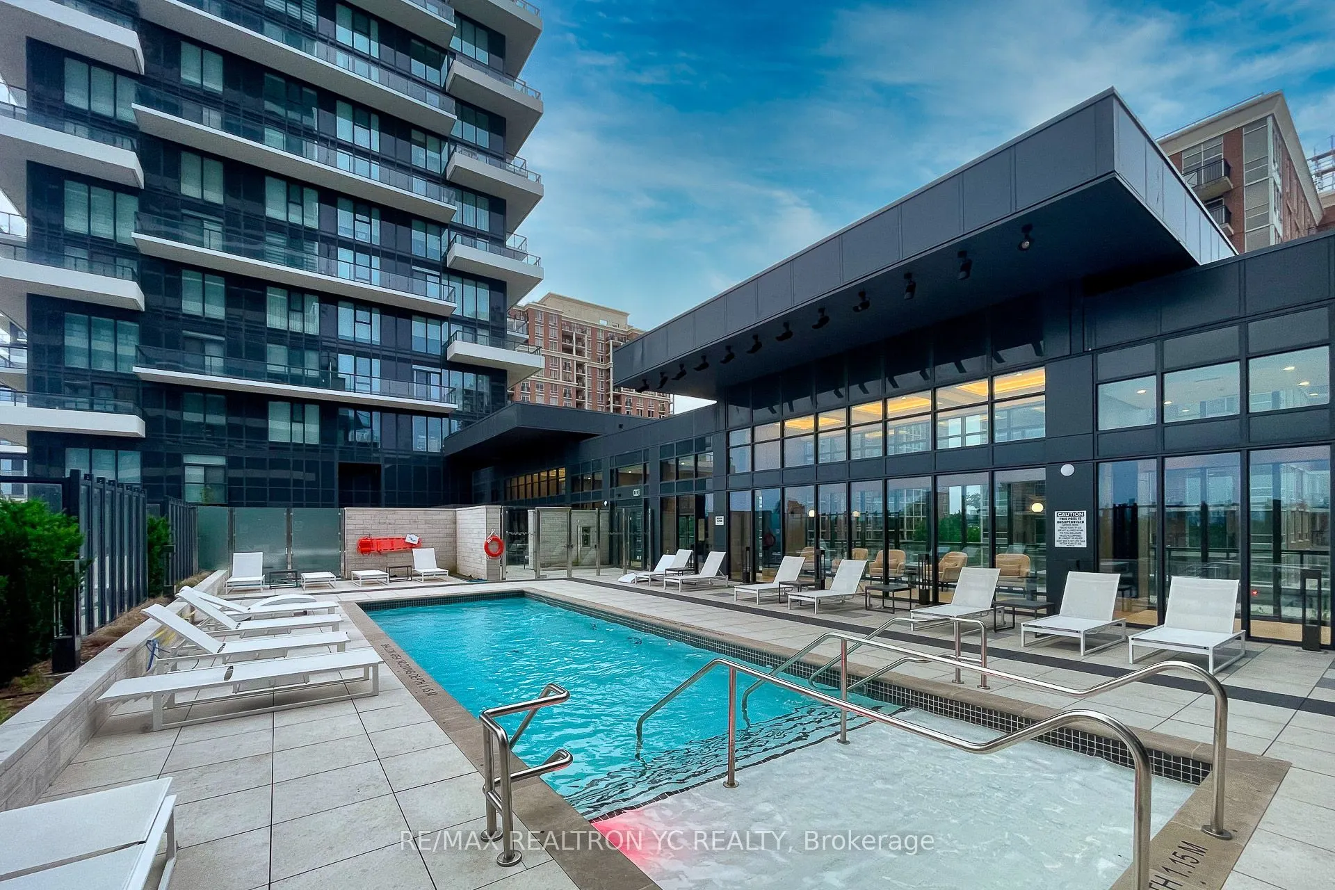 20 Inn On The Park, #436