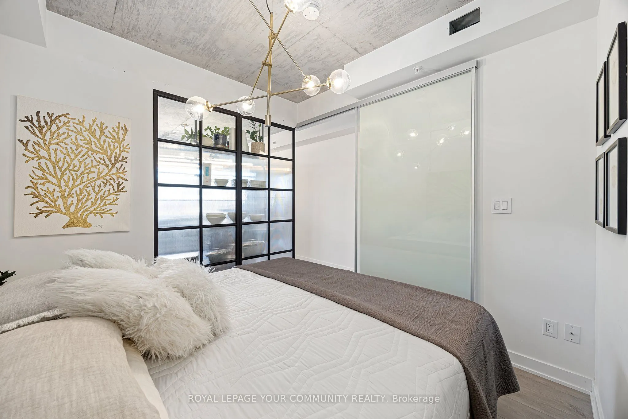 109 Ossington Avenue, #216