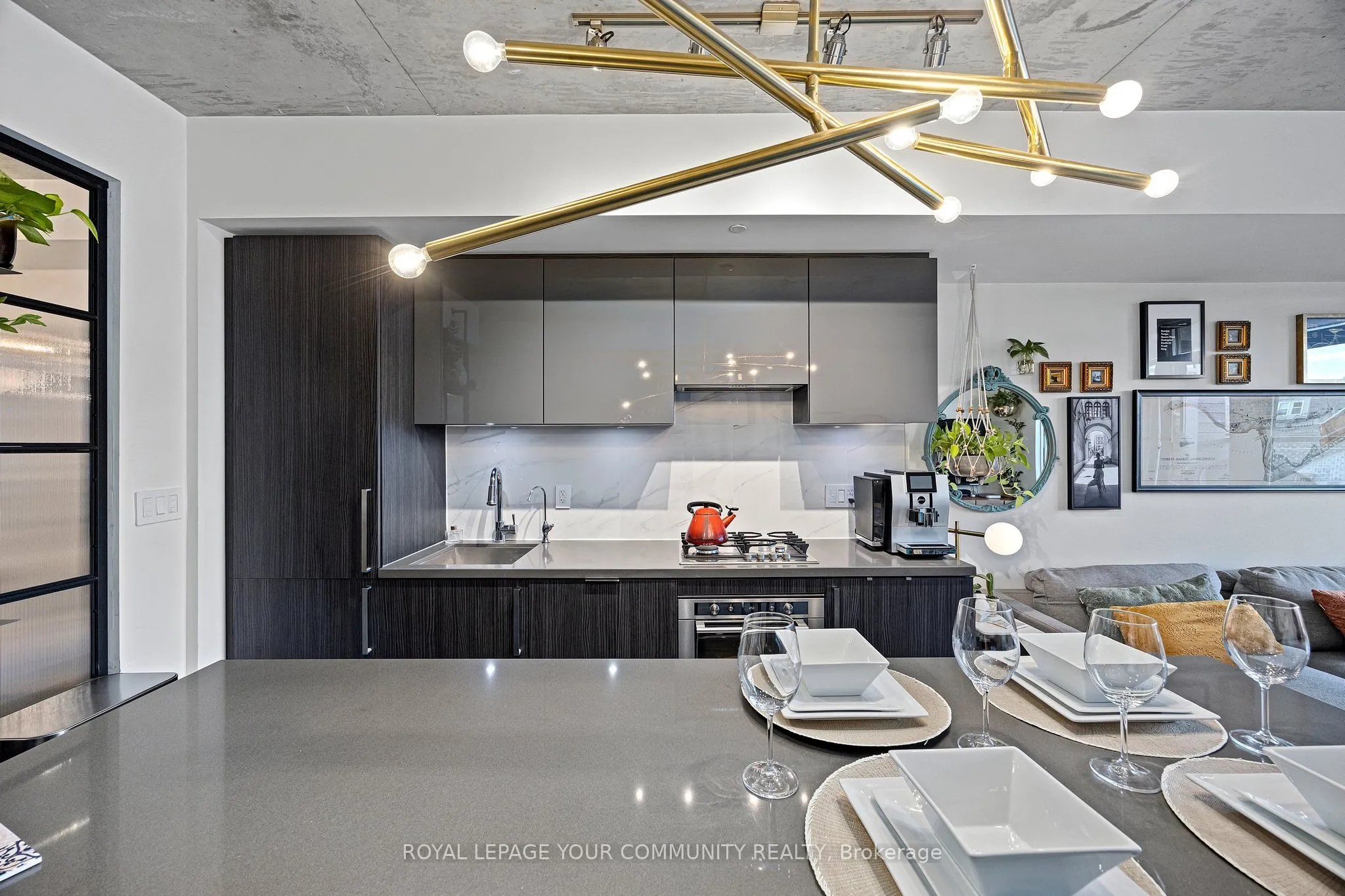 109 Ossington Avenue, #216