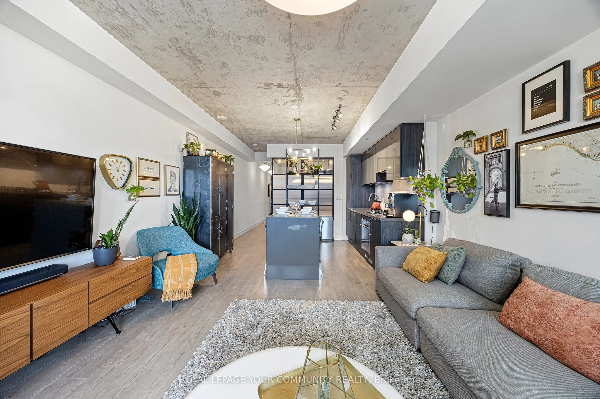 109 Ossington Avenue, #216
