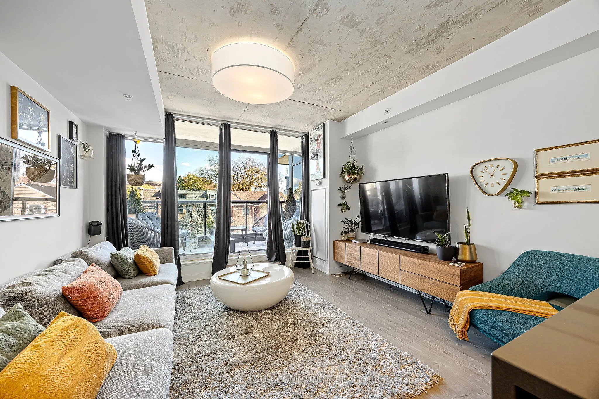 109 Ossington Avenue, #216
