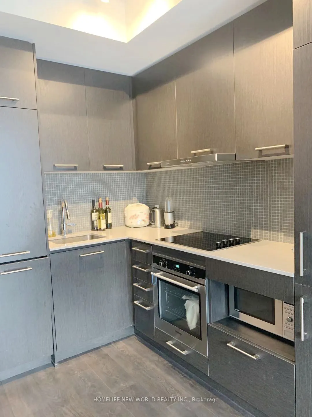 87 Peter Street, #3315
