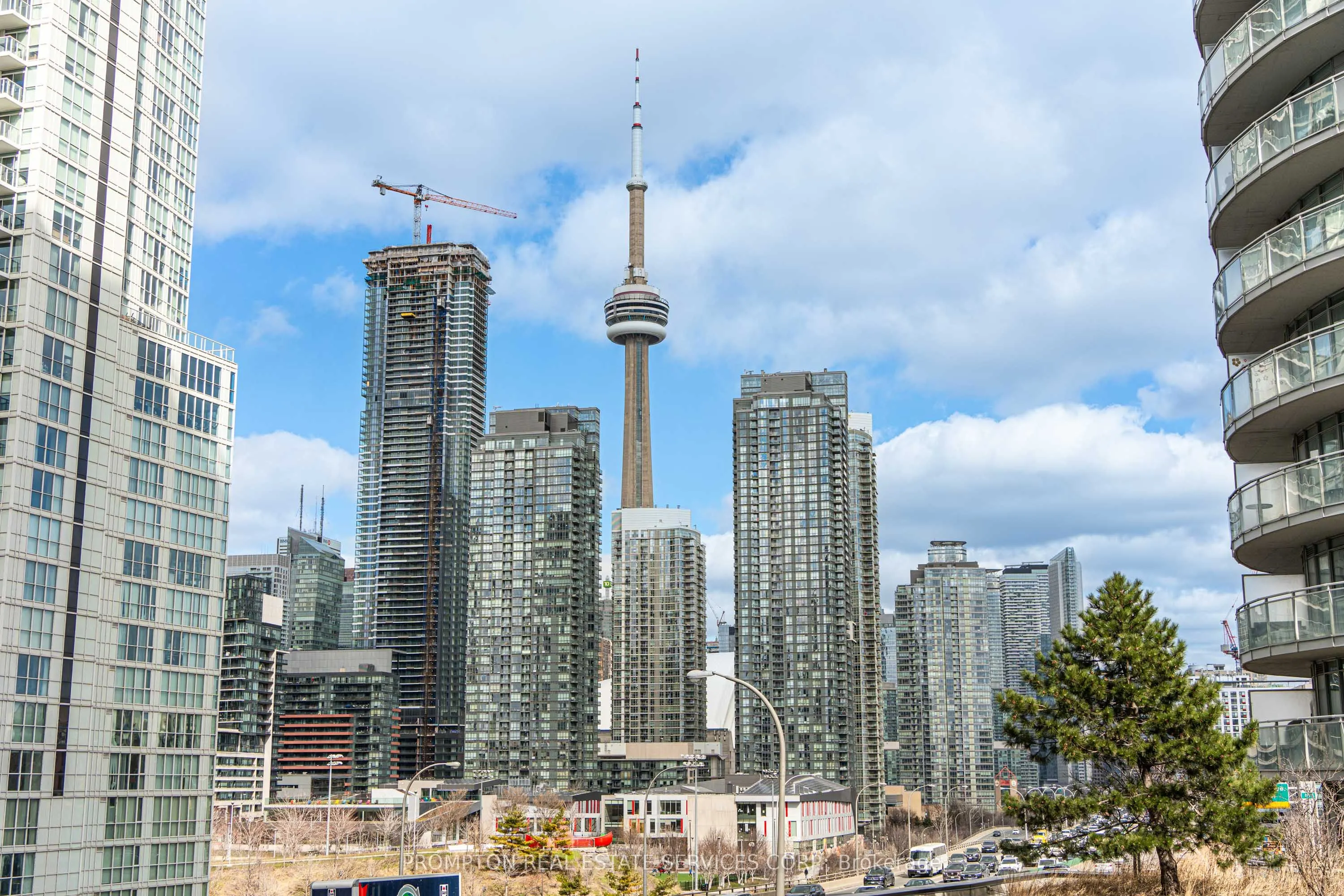 17 Bathurst Street, #612