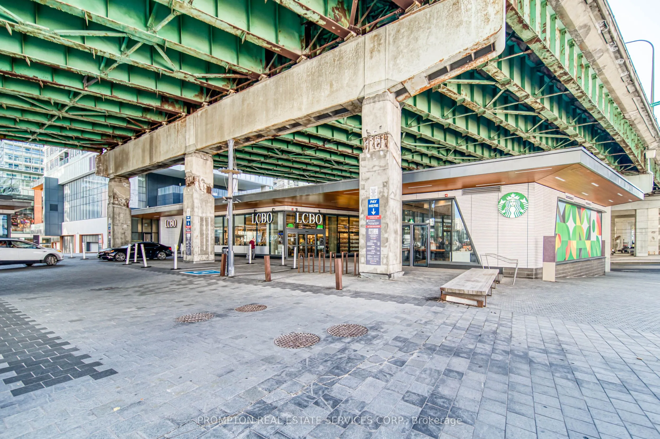 17 Bathurst Street, #612