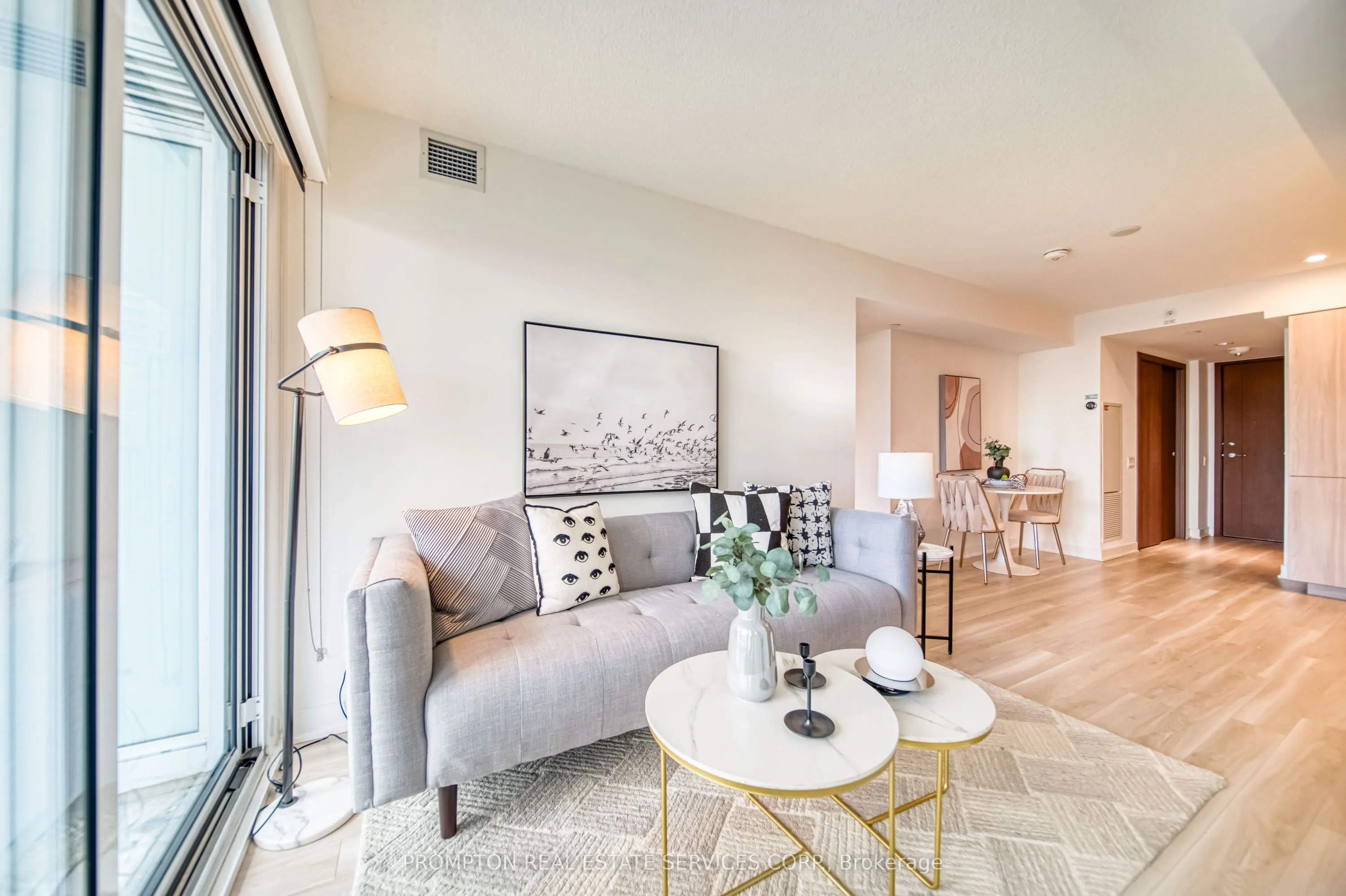 17 Bathurst Street, #612