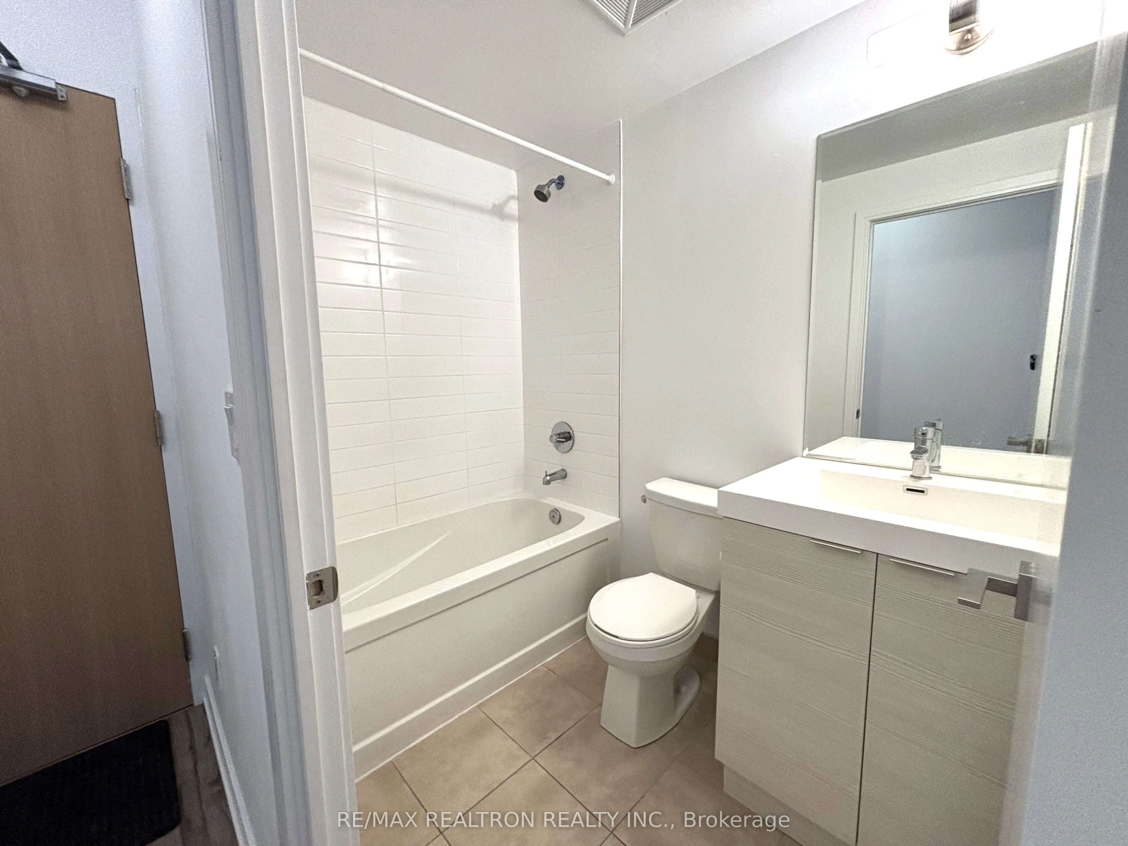 621 Sheppard Avenue E, #617