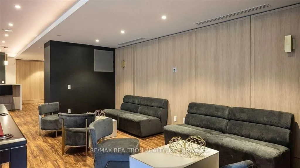 621 Sheppard Avenue E, #617