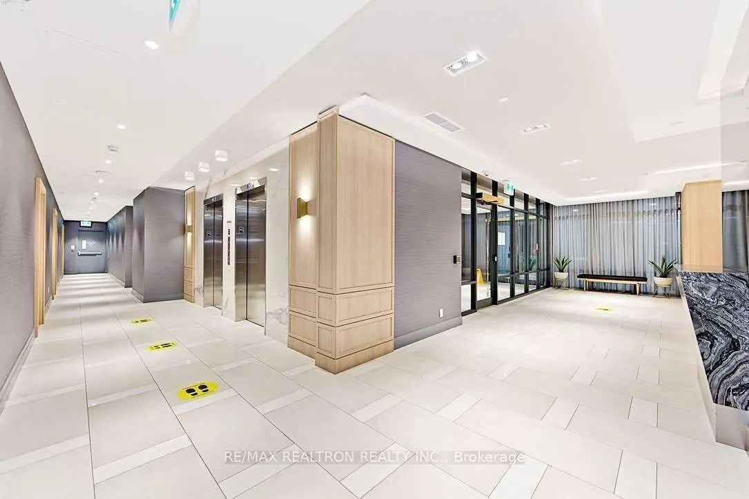 621 Sheppard Avenue E, #617